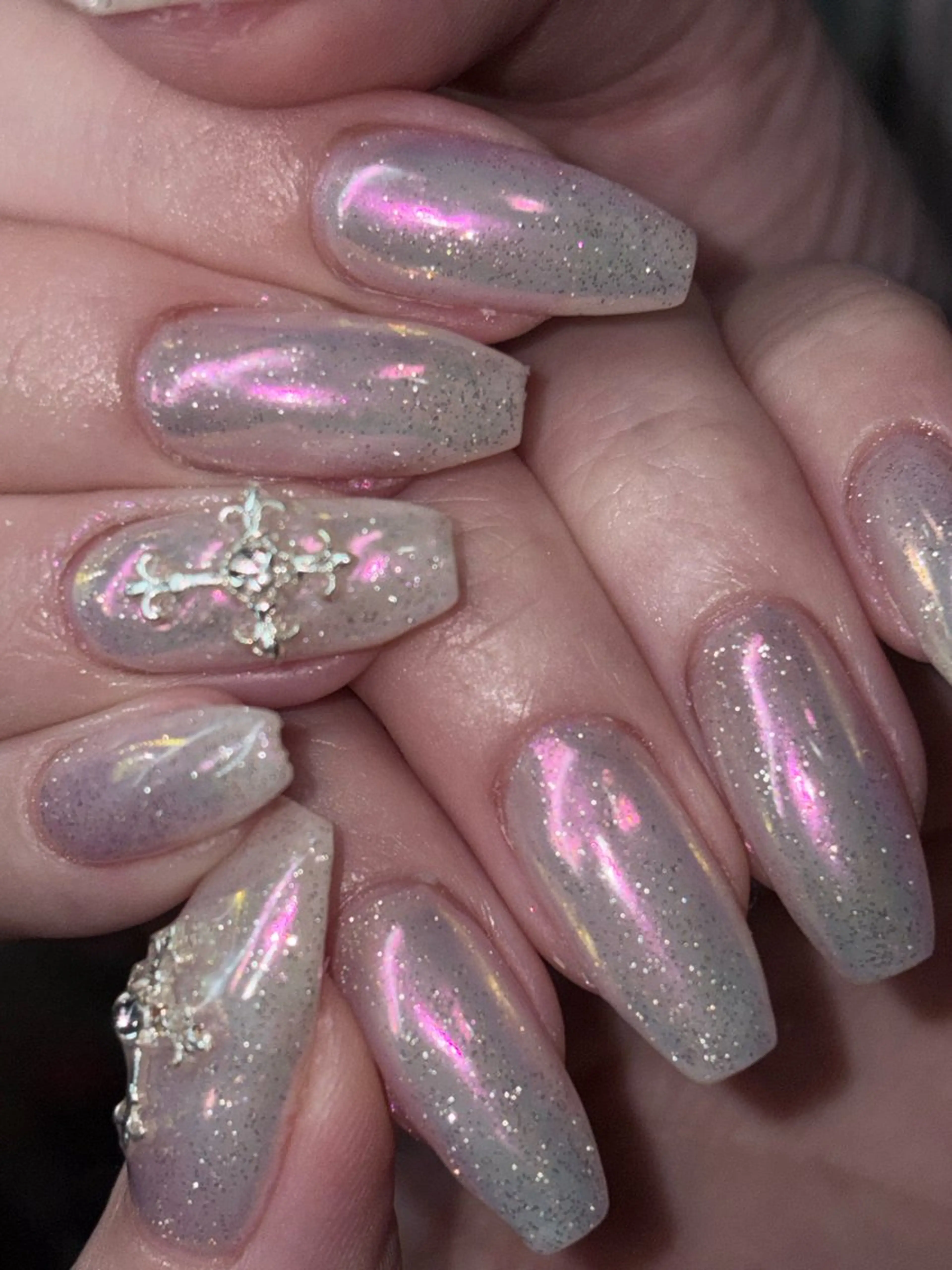 ネイル ハンドネイル さゆり￤推しキャラ ￤ロングネイル🩷のネイルデザイン