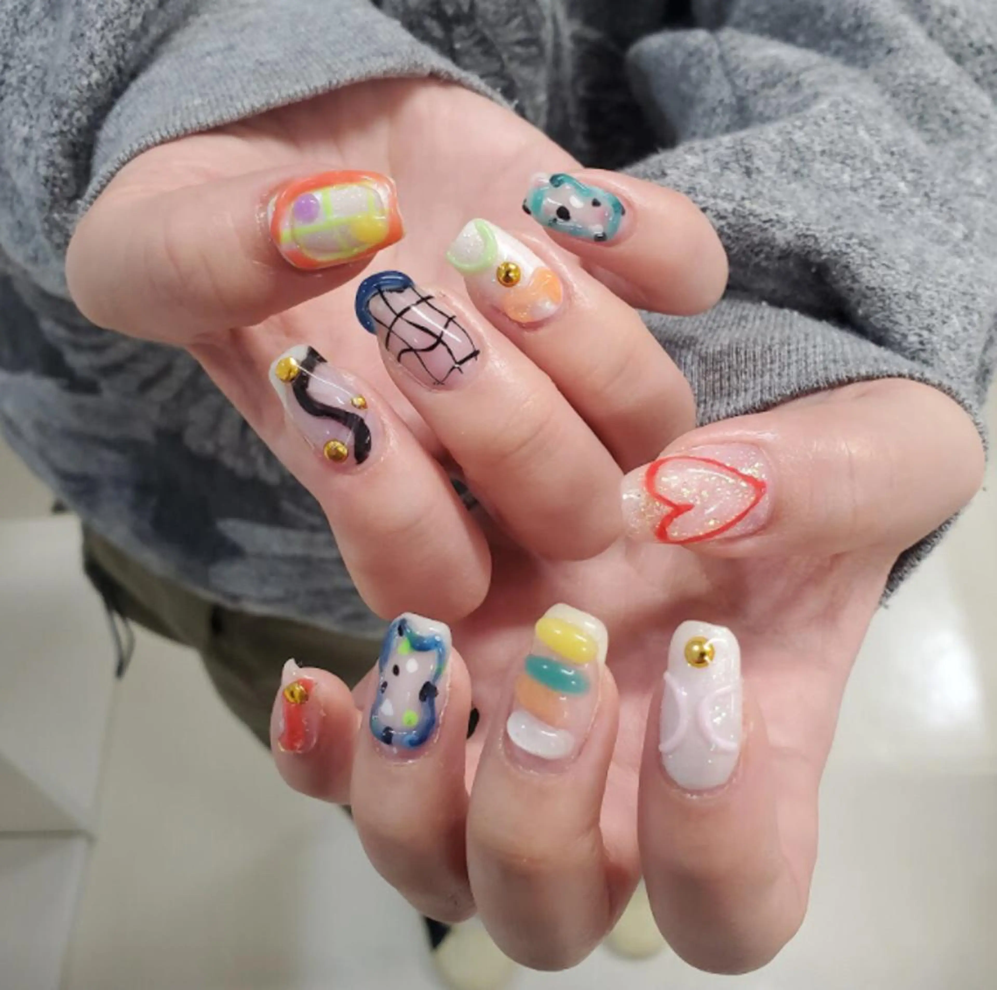 ネイル アートネイル ジェルネイル ニュアンスネイル スカルプネイル nailstudio eviz新宿店のネイルデザイン