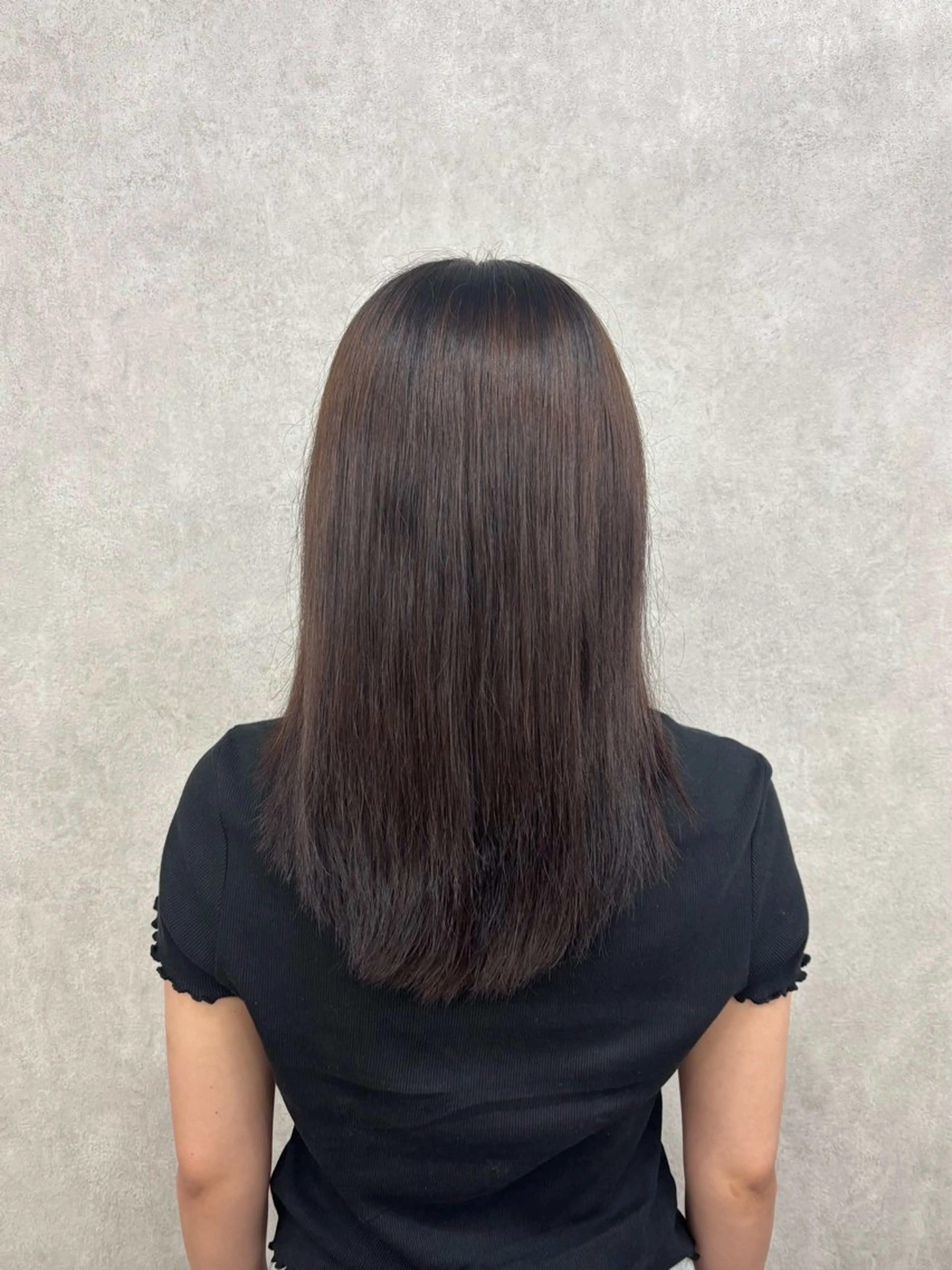 セミロング カラー 倉澤 愛理のヘアスタイル