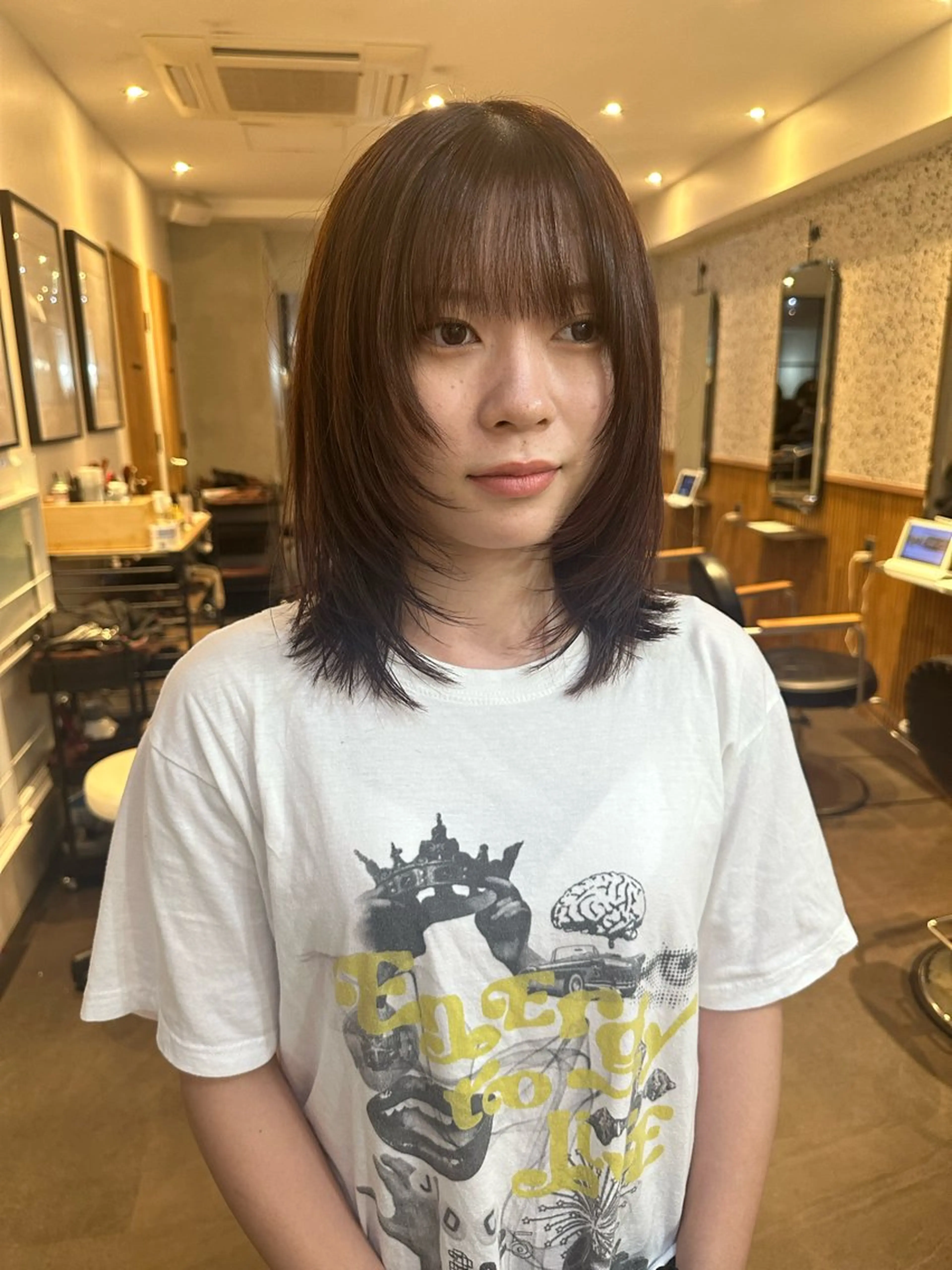 セミロング カラー ヘアカラー ブリーチ・レイヤ ー特化🔥 ちかまるのヘアスタイル