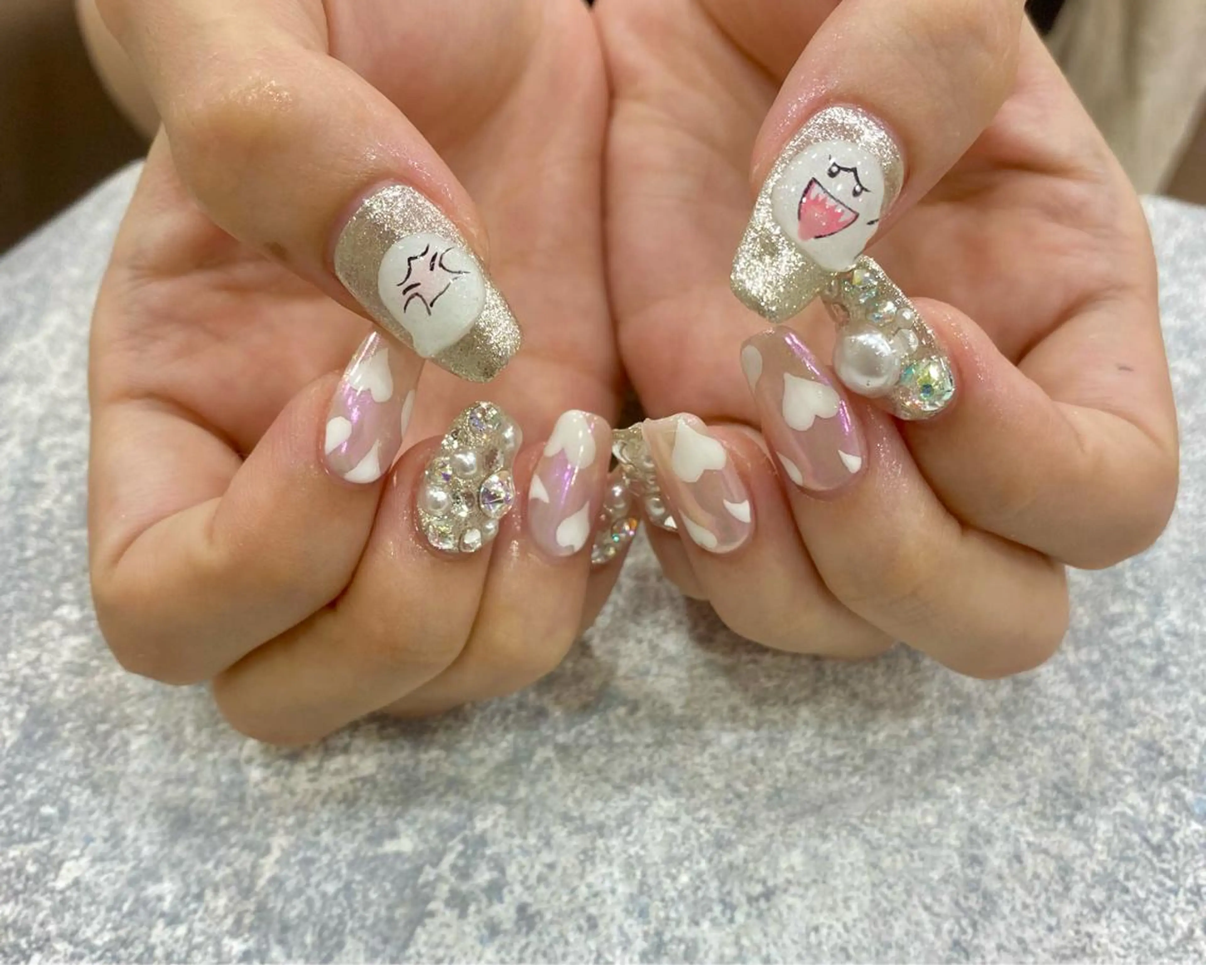 ネイル アートネイル ハート ハンドネイル 安藤 彩乃のネイルデザイン