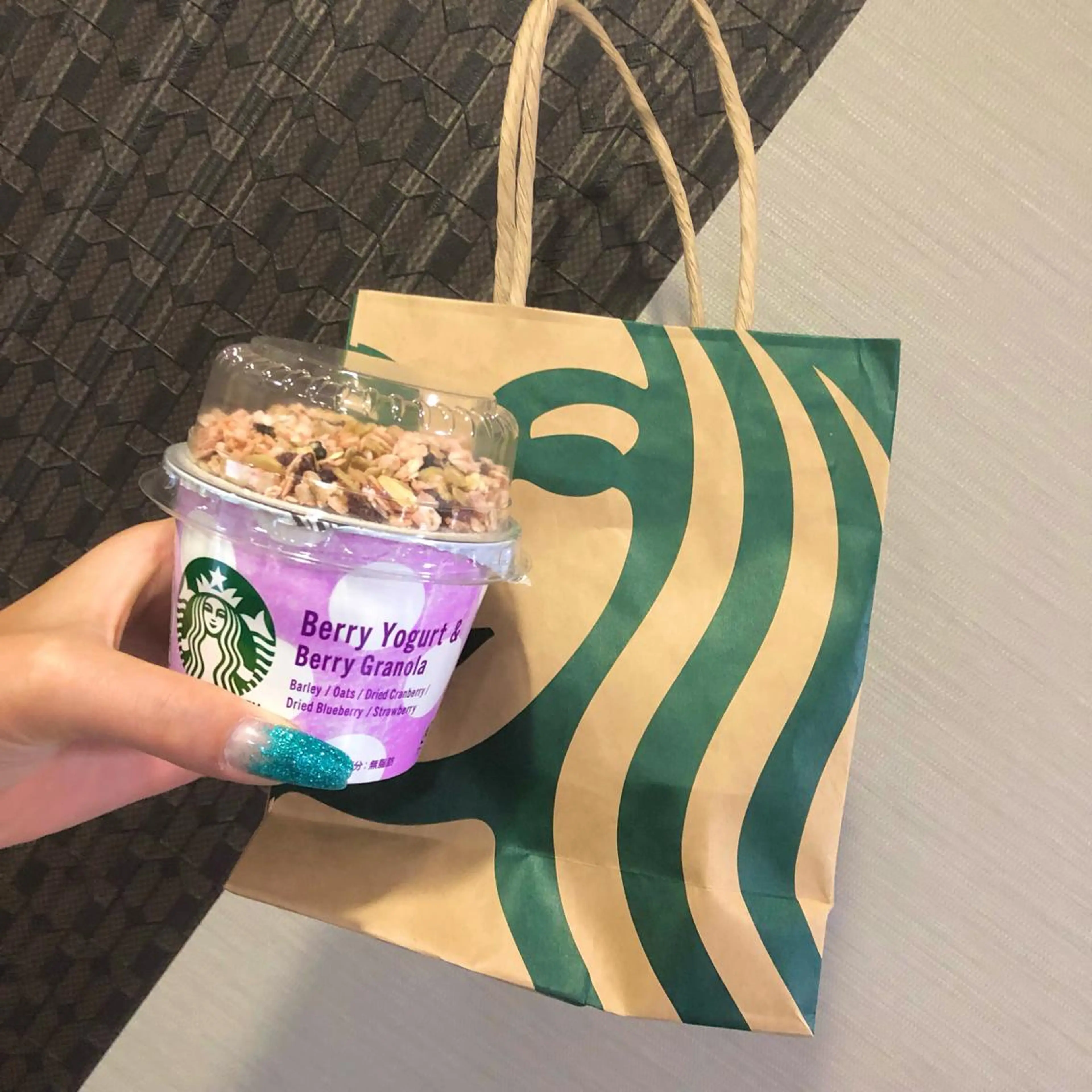 ロング ネイル 🦋Kiyomi. 🦋のネイルデザイン