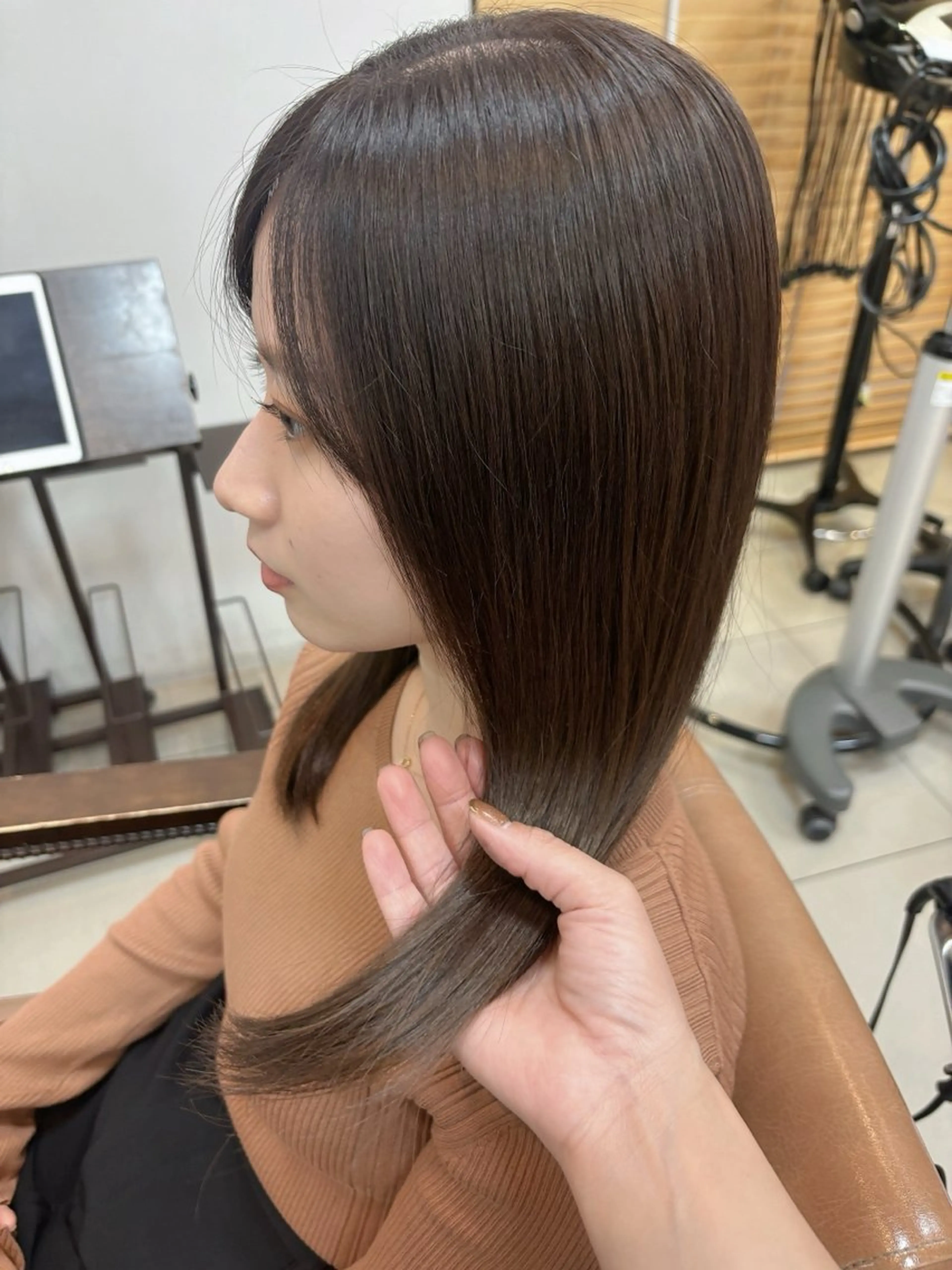 セミロング カラー ベージュカラー ブラウンカラー ブラウンベージュ 髪質改善 ヘアカラー トリートメント 頭皮×髪質改善 透明感カラー💎中村のヘアスタイル