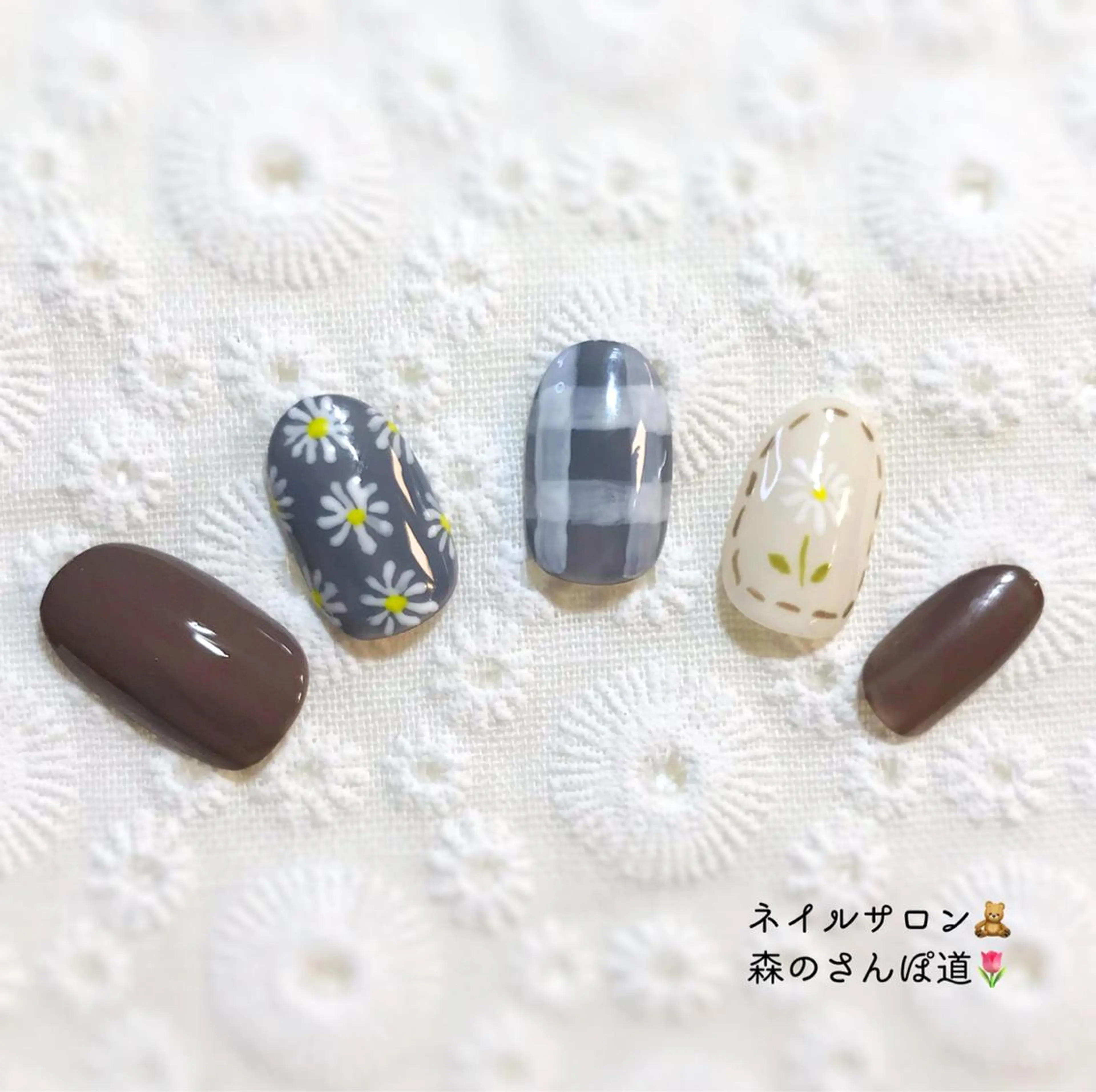 ネイル ハンドネイル ショートネイル 森のさんぽ道のネイルデザイン