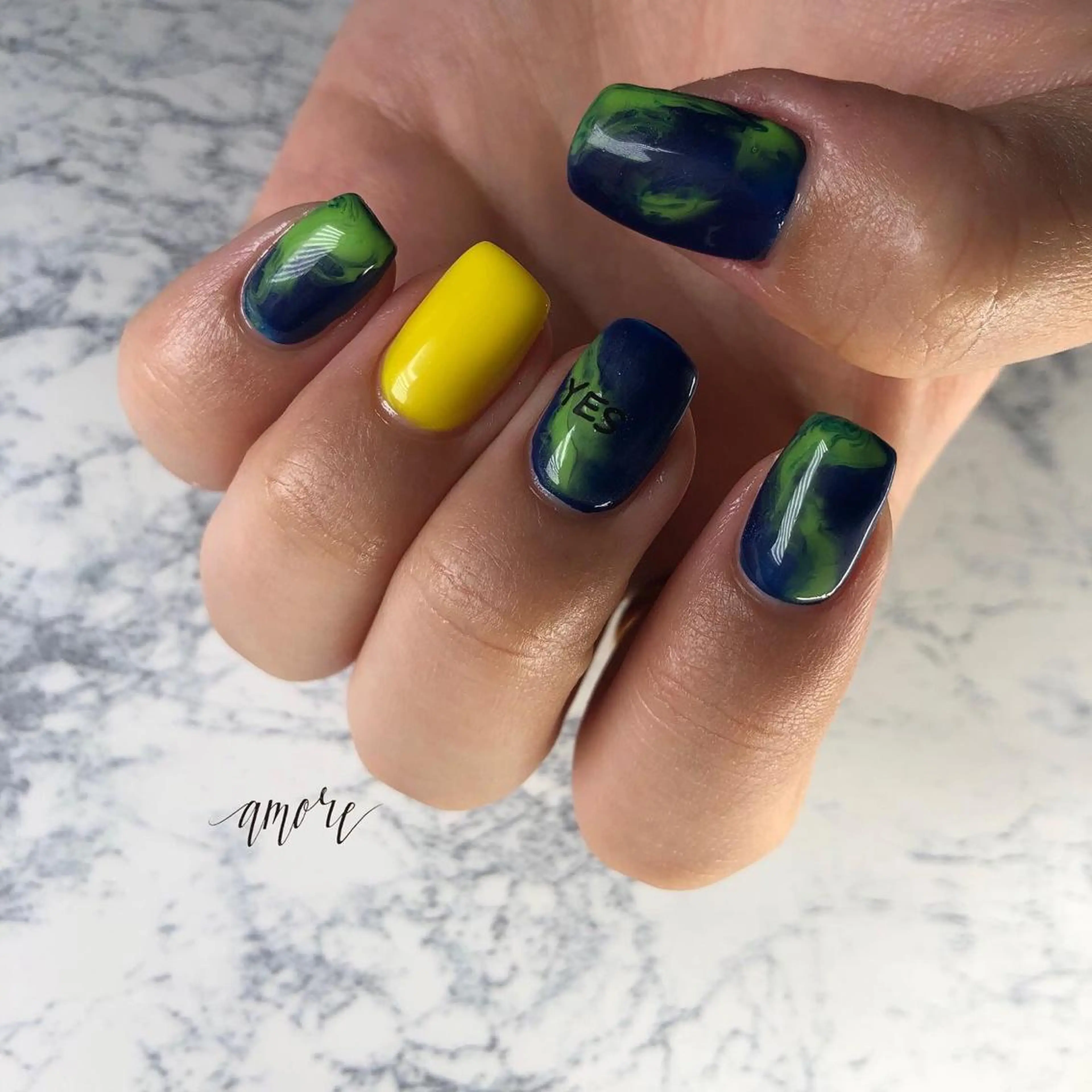 ネイル ジェルネイル 氷ネイル・うるうるネイル マグネットネイル ミラーネイル ニュアンスネイル You kyehwaのネイルデザイン