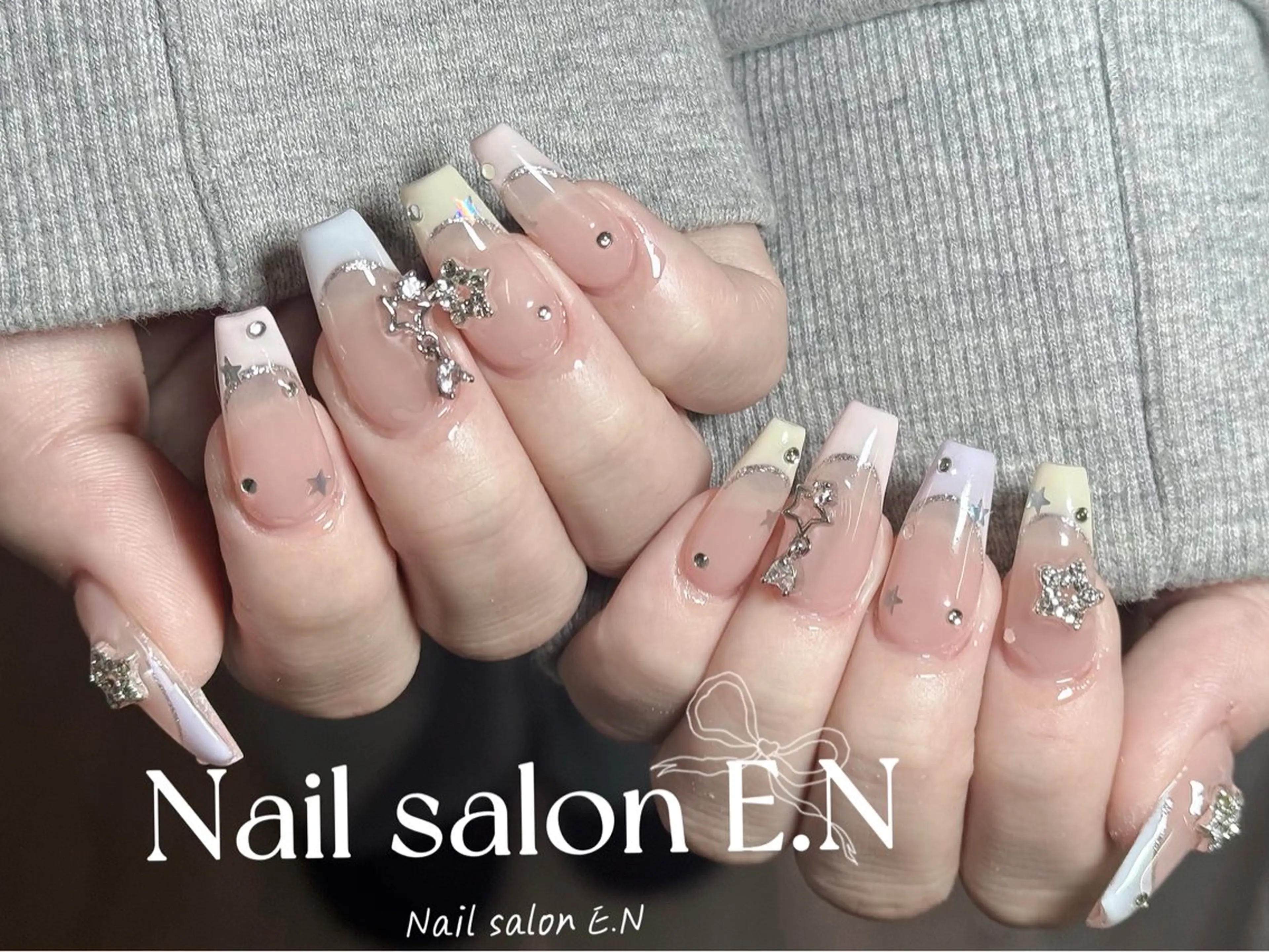 ネイル アートネイル オーロラネイル ブラウン クリアネイル フレンチネイル ハンドネイル E.N🦋 長さ出し/持ち込みのネイルデザイン