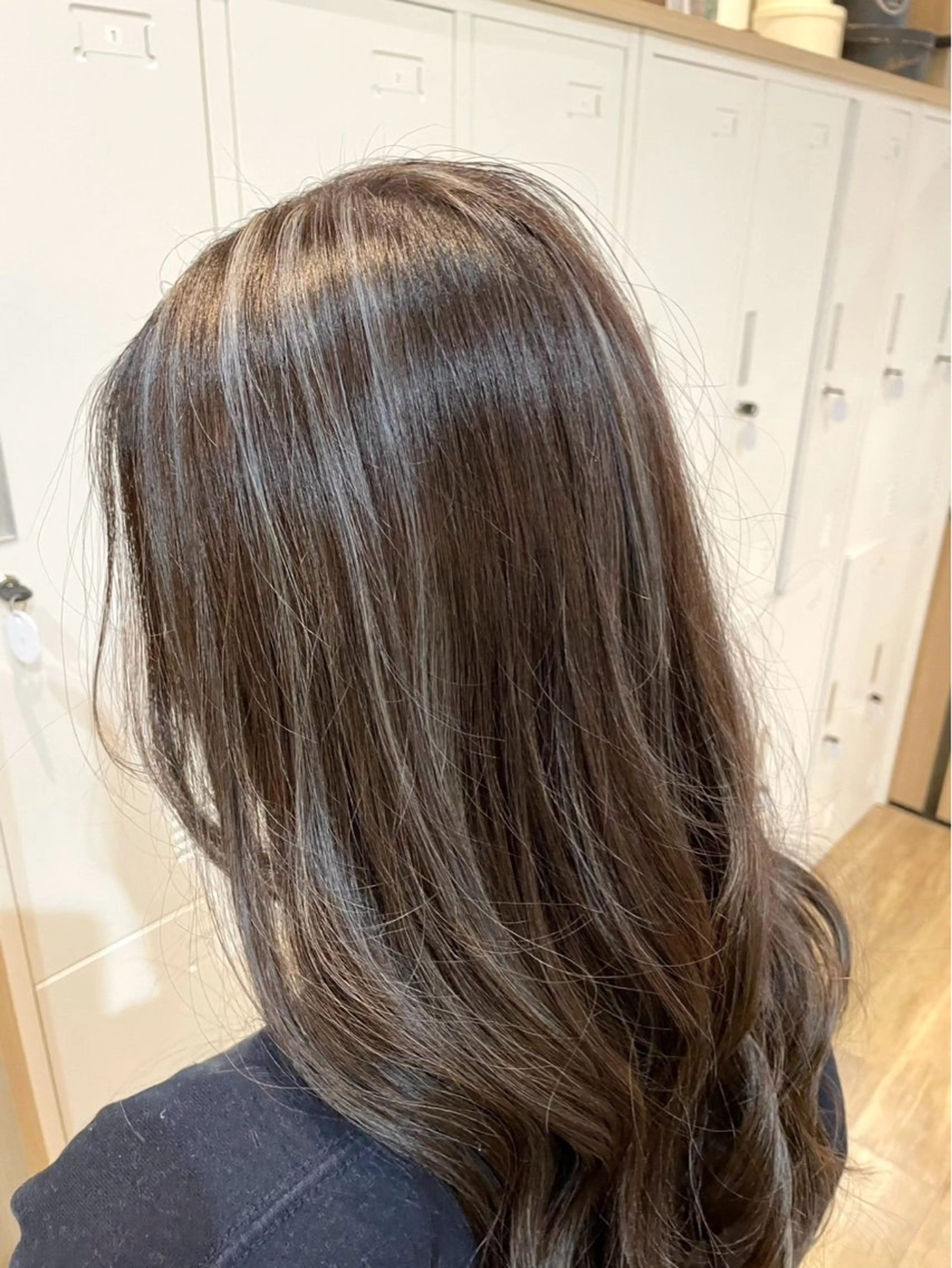 カラー ハイライトカラー 酒向 ゆいなのヘアスタイル