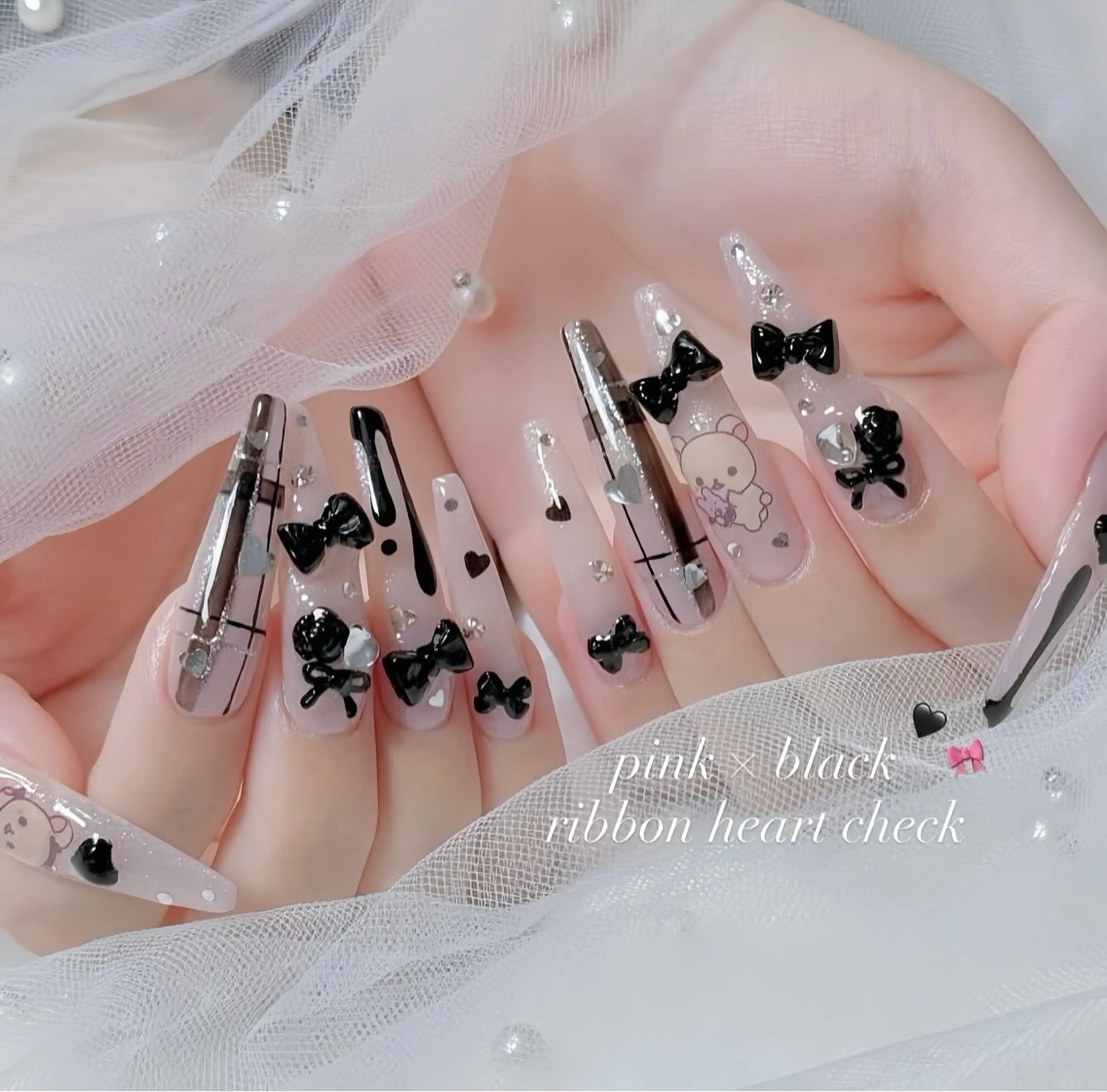 ネイル オーロラネイル チークネイル 桜ネイル クリアネイル ドット ハンドネイル Rin Nail 新大久保店のネイルデザイン