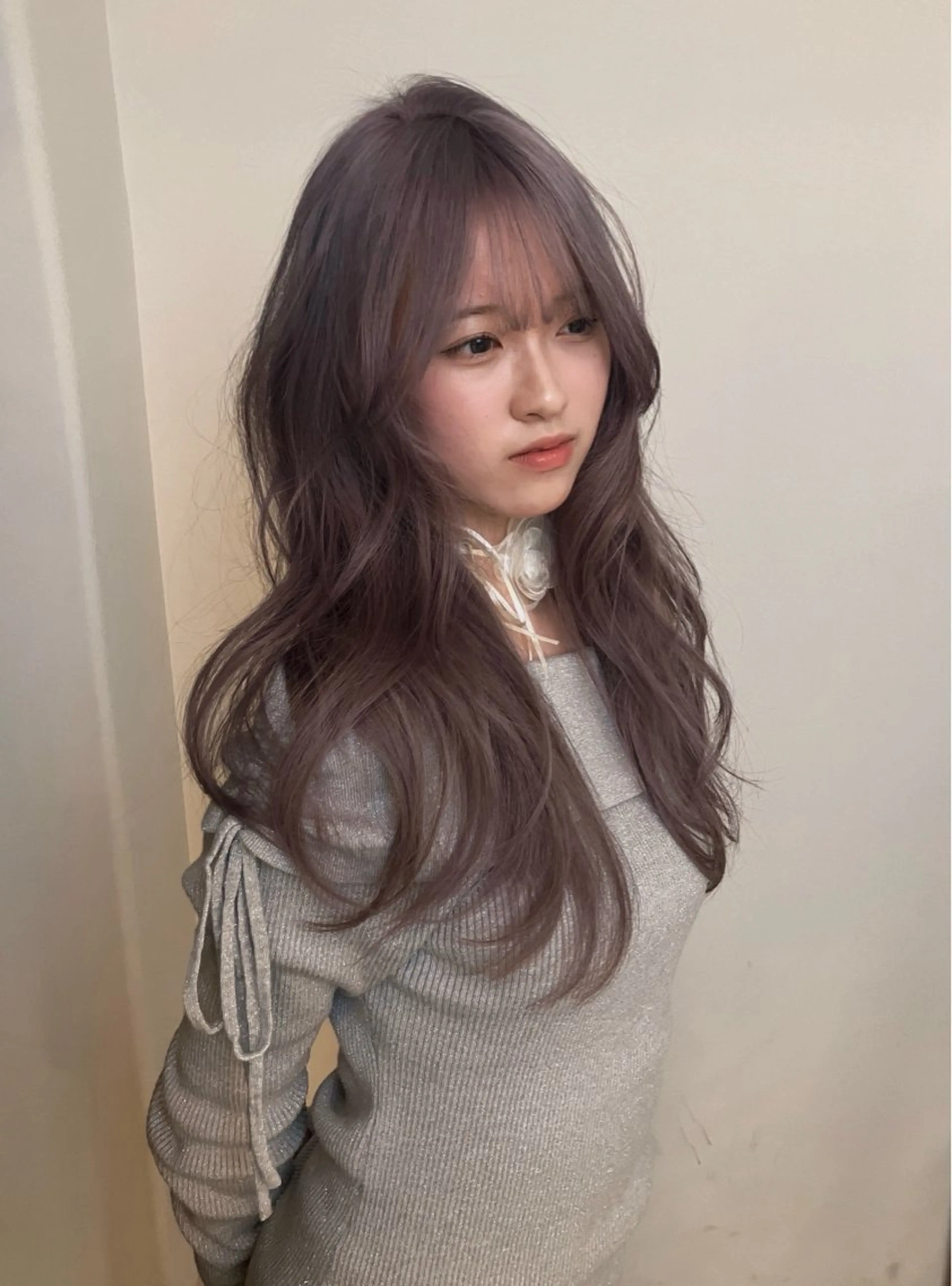 ロング カラー ブロンド グレージュ ラベンダーカラー ラベンダーグレージュ ラベンダーグレー ヘアカラー トリートメント Hanaka🐈‍⬛ 海外×ニュアンスのヘアスタイル