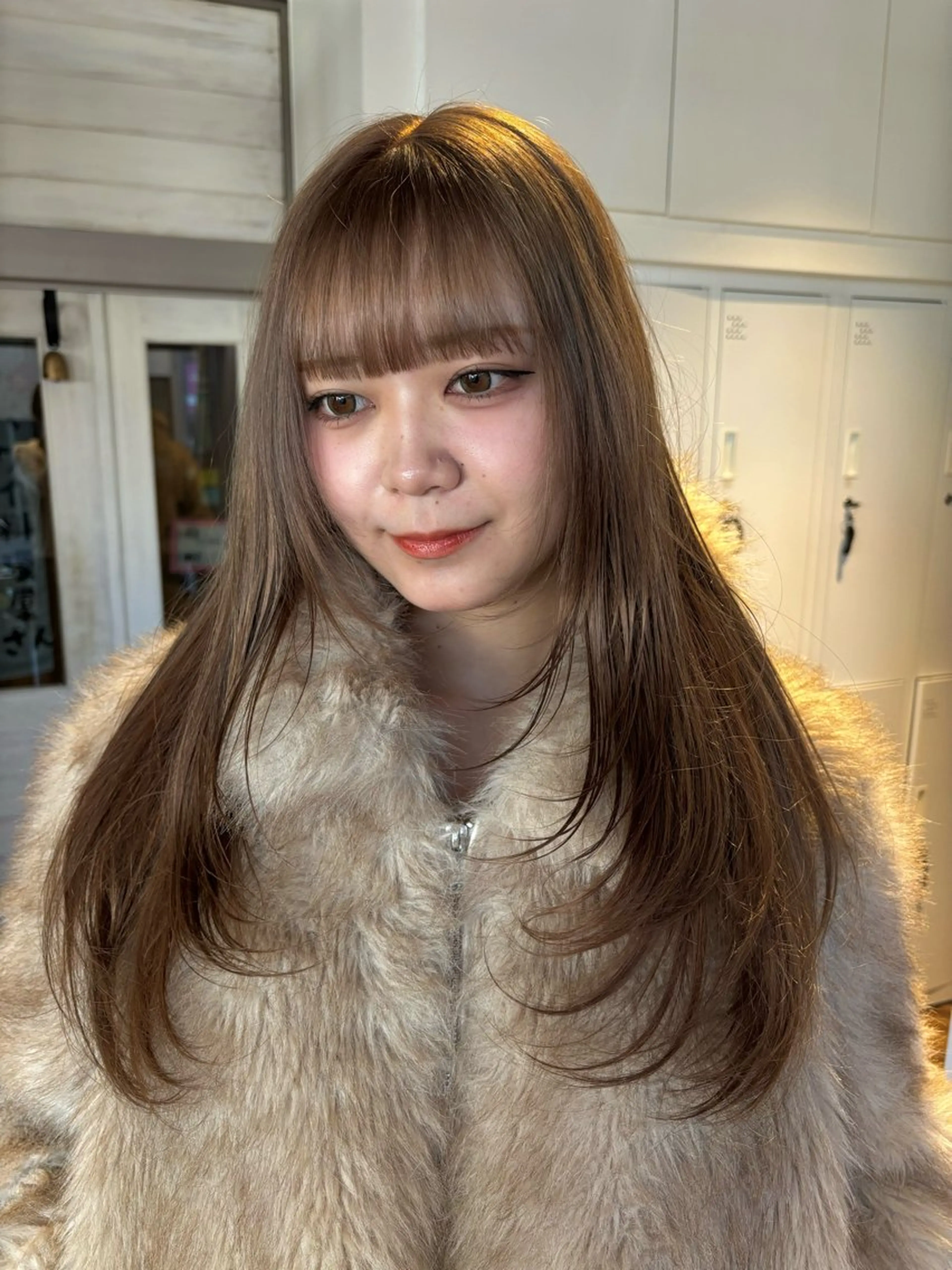 カラー 杉村 咲笑のヘアスタイル