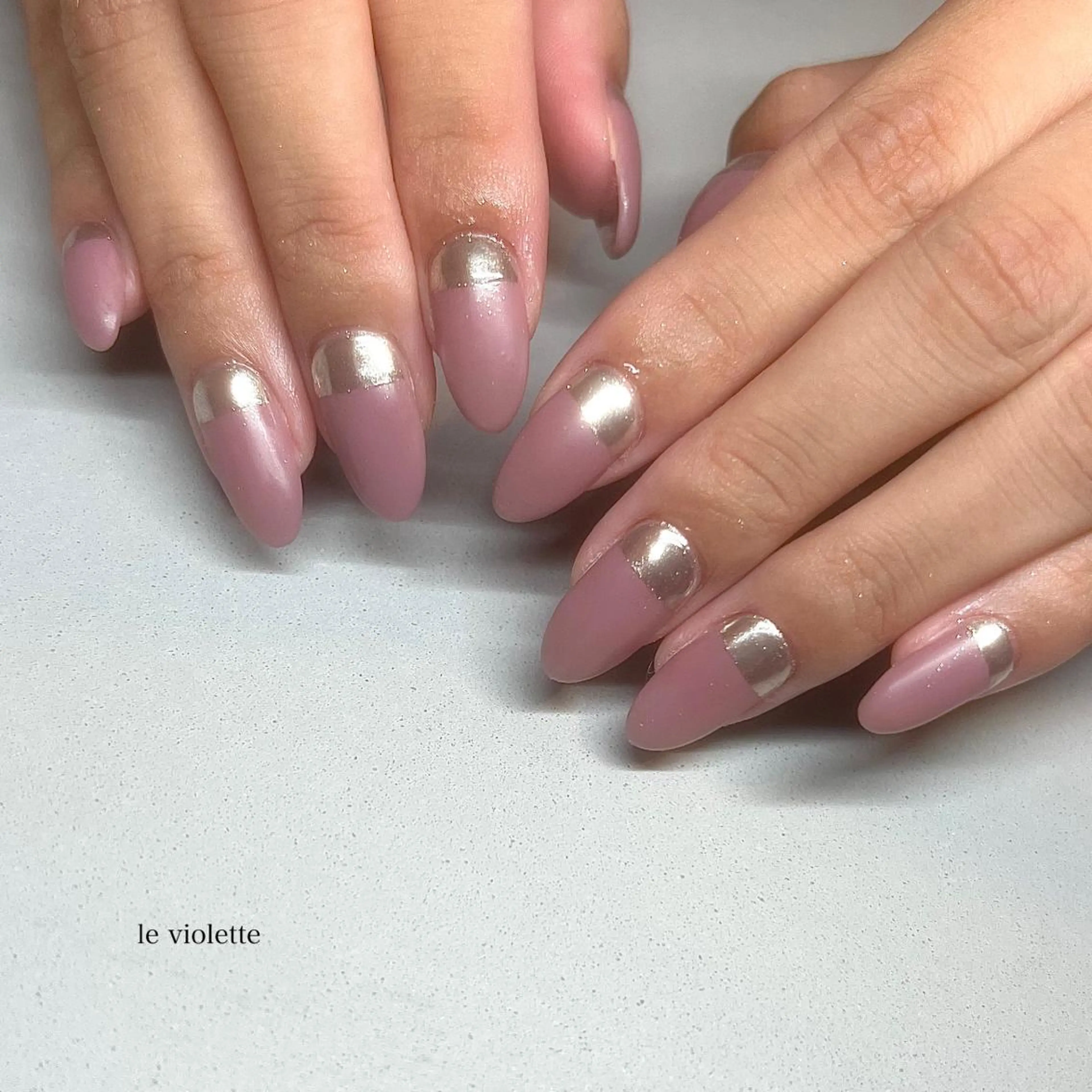 ネイル フレンチネイル ミラーネイル ハンドネイル le violette所属・le violetteのネイルデザイン