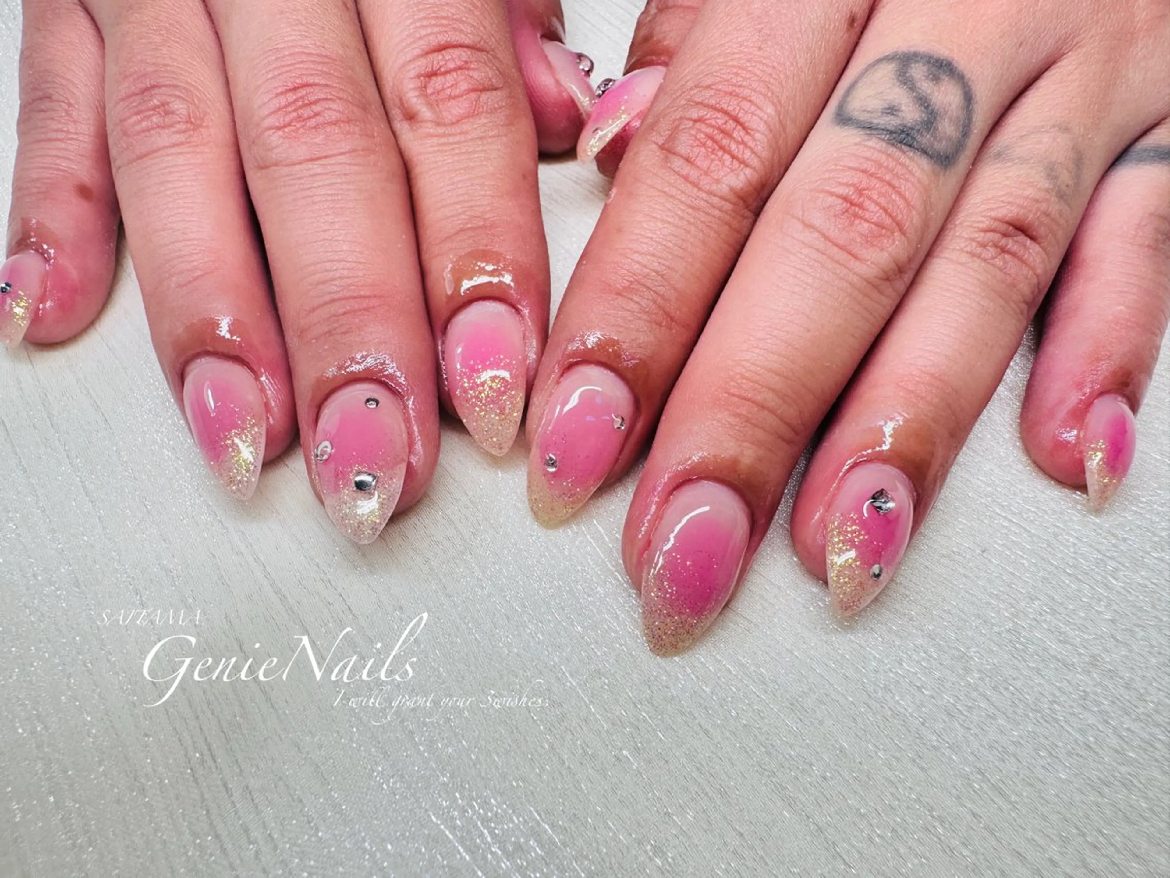 メンズ ネイル アートネイル 長さ出し 氷ネイル・うるうるネイル ロングネイル 持ち込み Genie Nailsのネイルデザイン