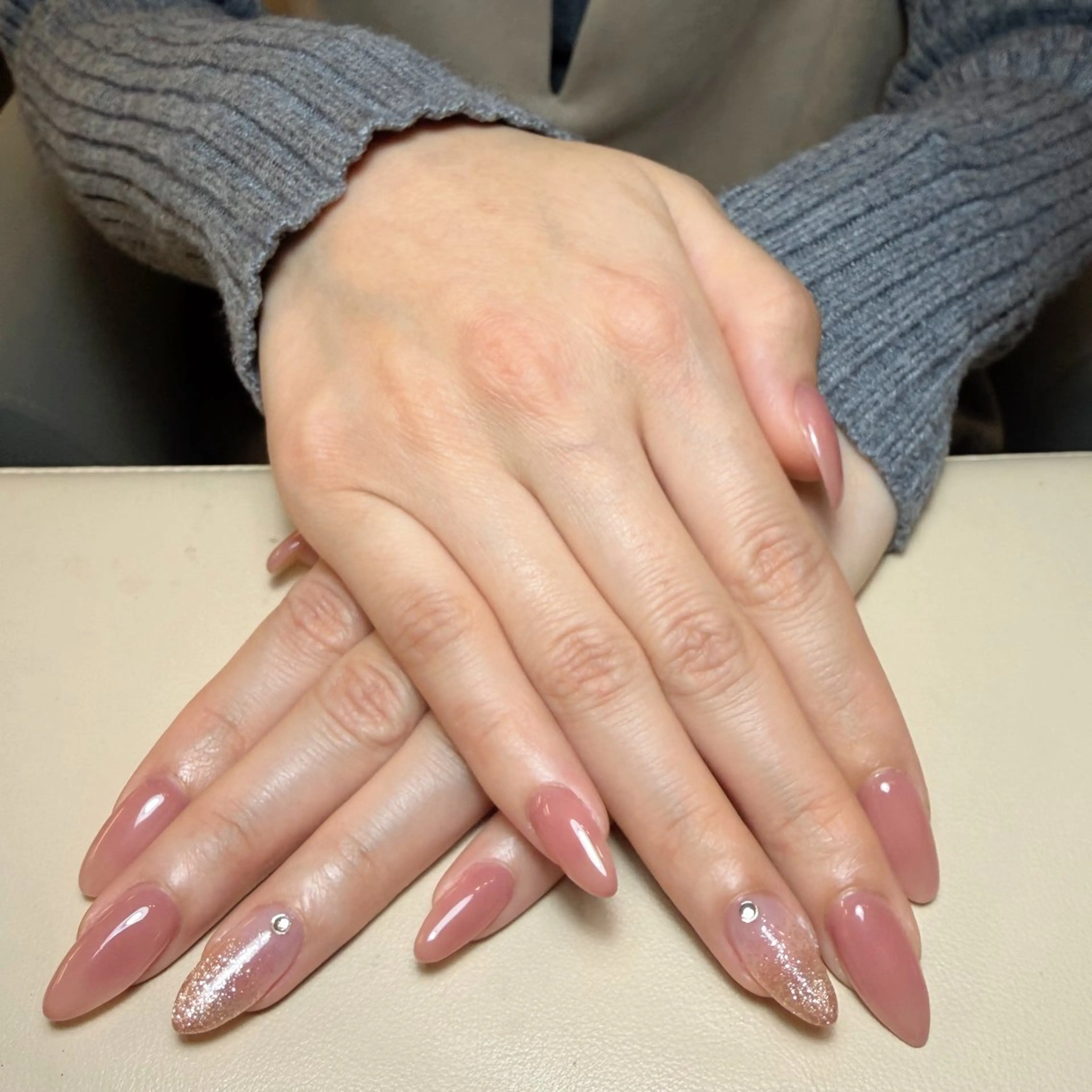 ネイル グラデーション ワンカラーネイル Luana / ayanaのネイルデザイン