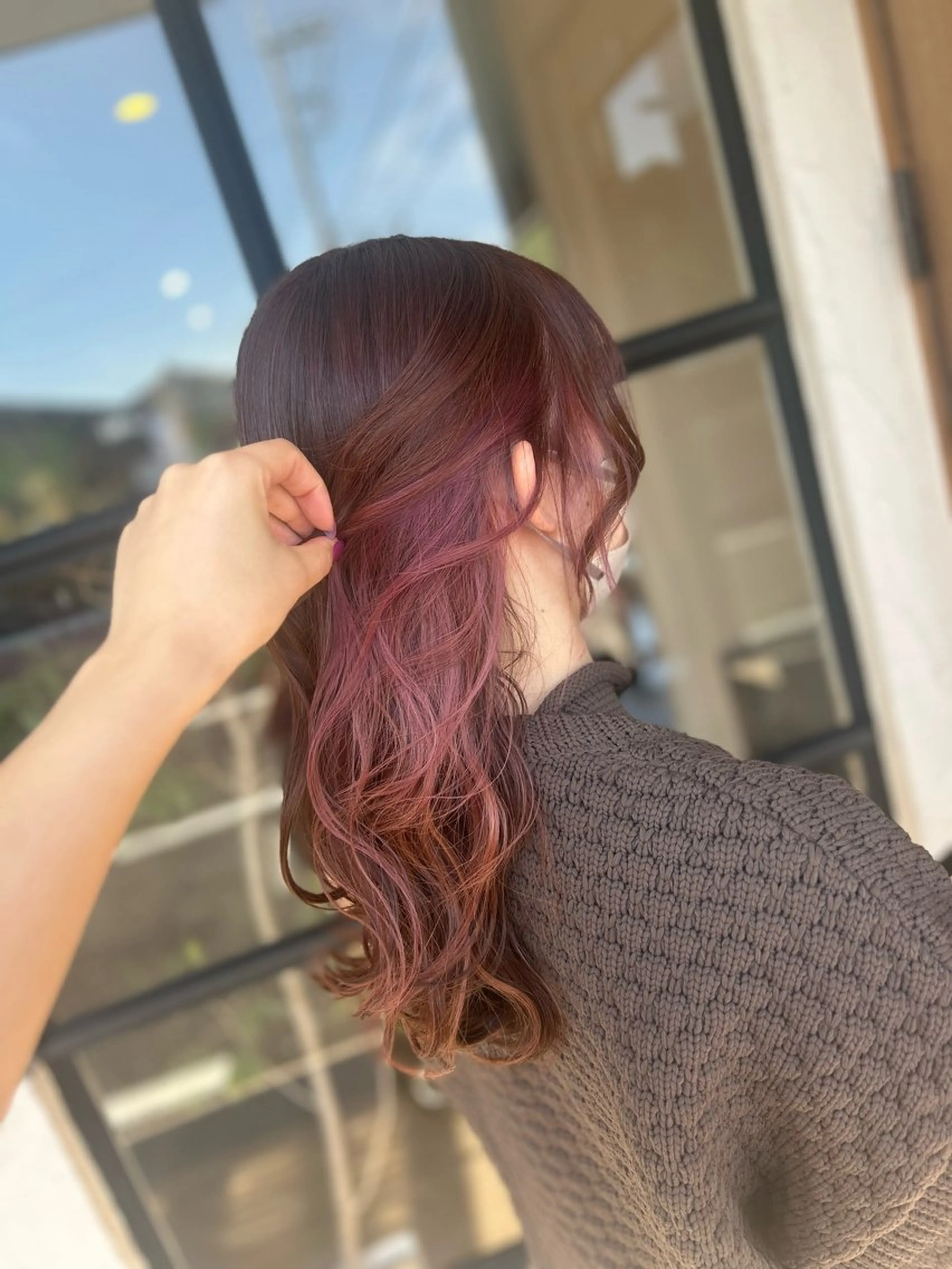 ロング カラー ブリーチ ピンクカラー カット ヘアカラー Morpho Hair Product所属・井上 花音のヘアスタイル