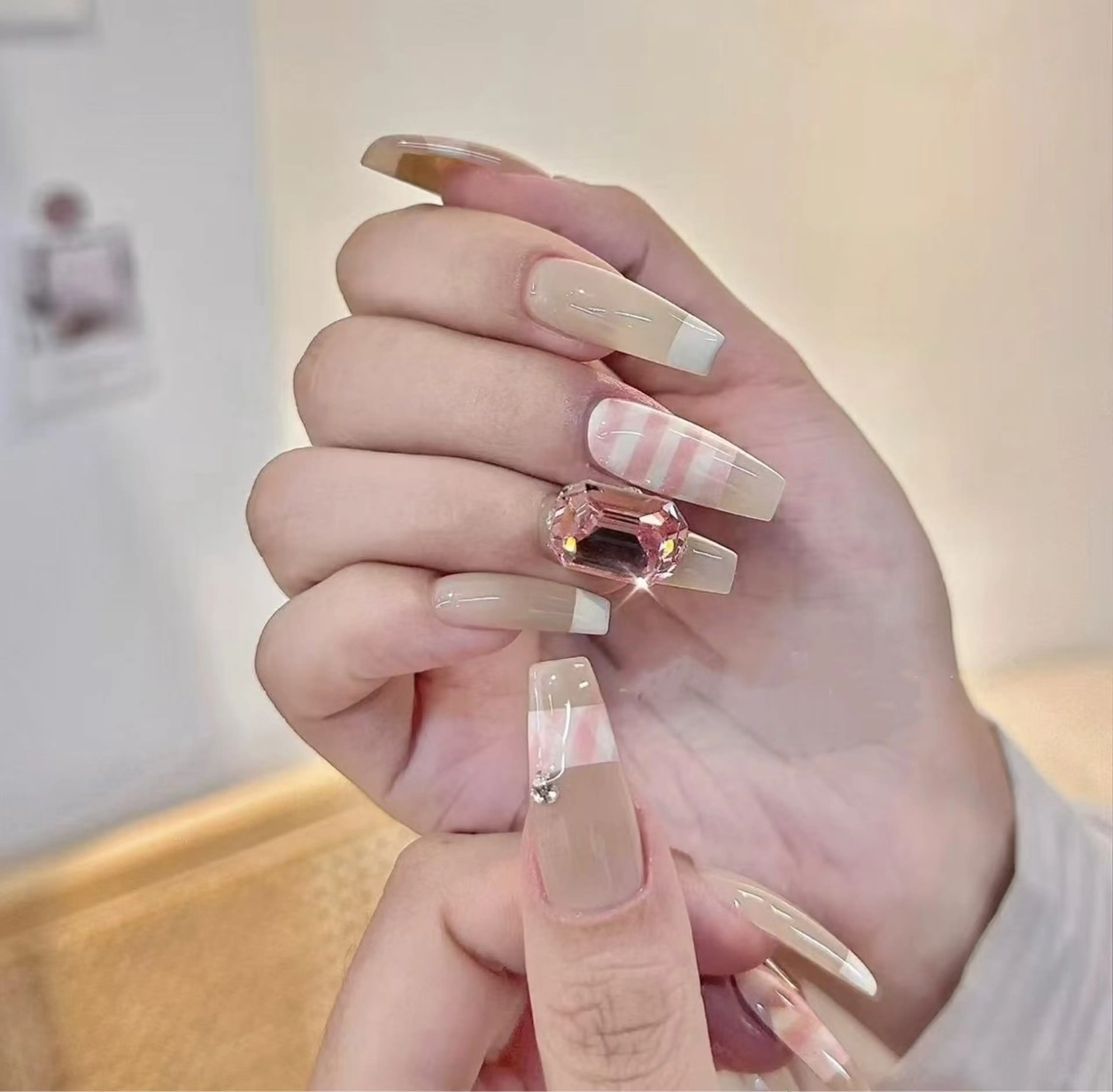 ネイル オーロラネイル フラワーネイル フットネイル フレンチネイル ジェルネイル ハンドネイル 相沢 さやかのネイルデザイン