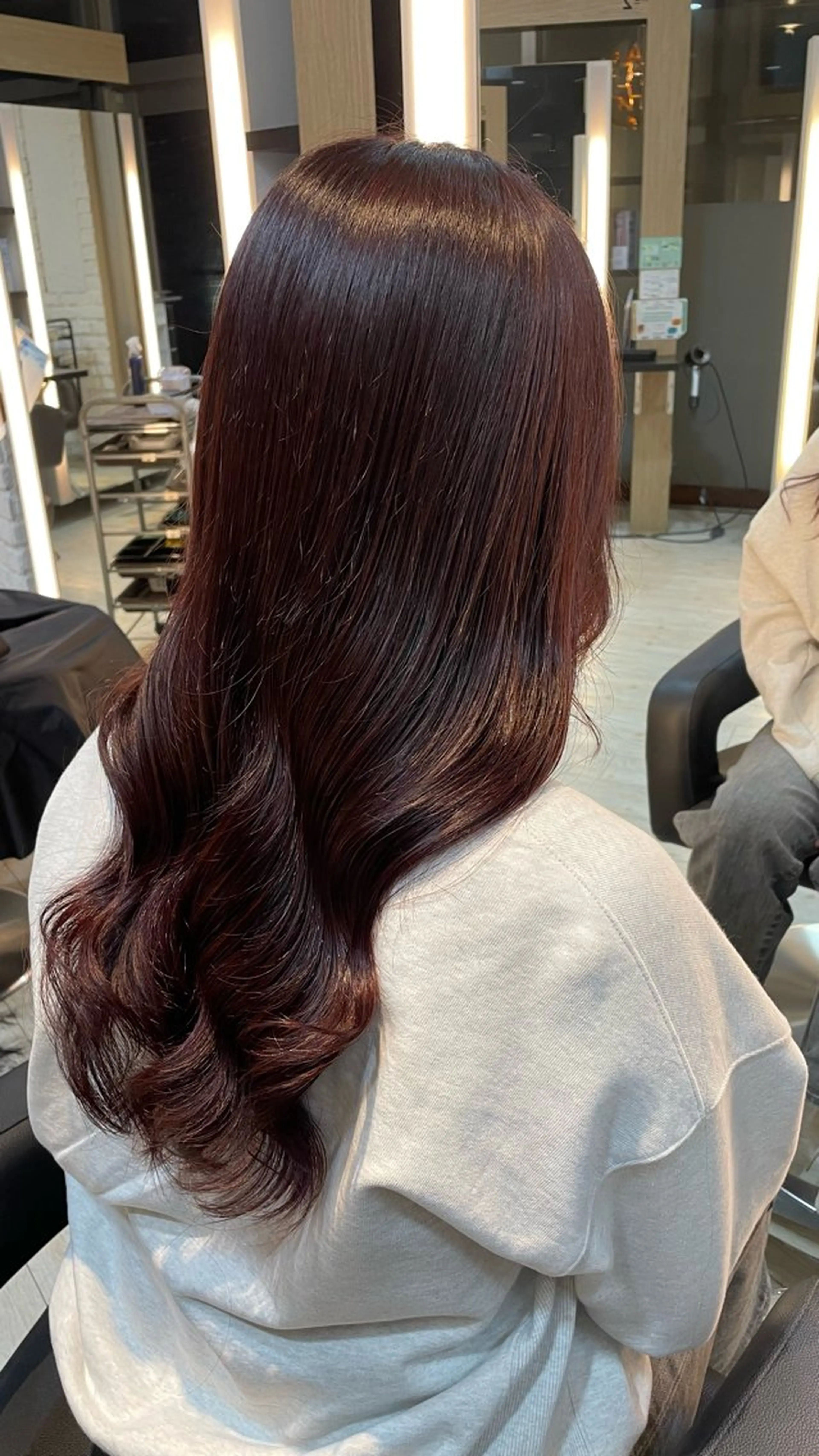 ロング カラー レッドカラー ヘアカラー トリートメント ブリーチ/髪質改善/ ハイトーン/暖色のヘアスタイル