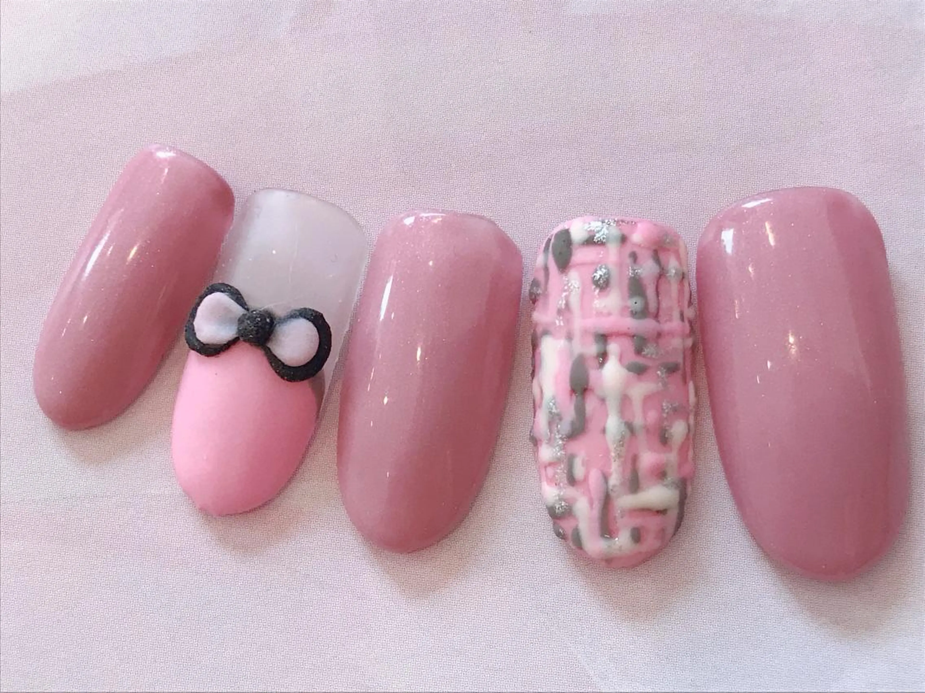 ネイル ジェルネイル マットネイル ピンク パープル ツイードネイル ネイル ティアラのネイルデザイン