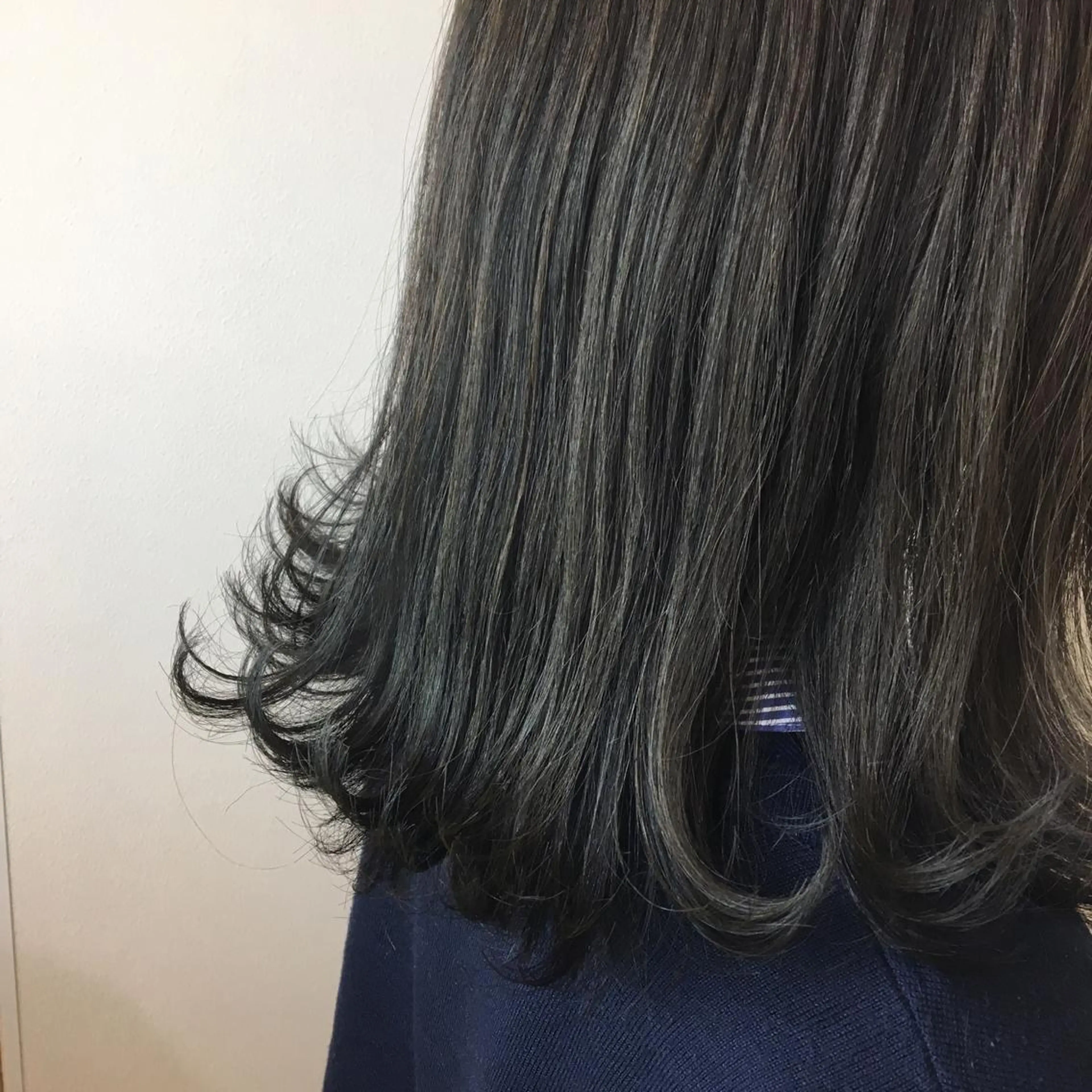 セミロング ハイライト カット ヘアカラー トリートメント 広がり、まとまらない お悩み改善/ 中田のヘアスタイル
