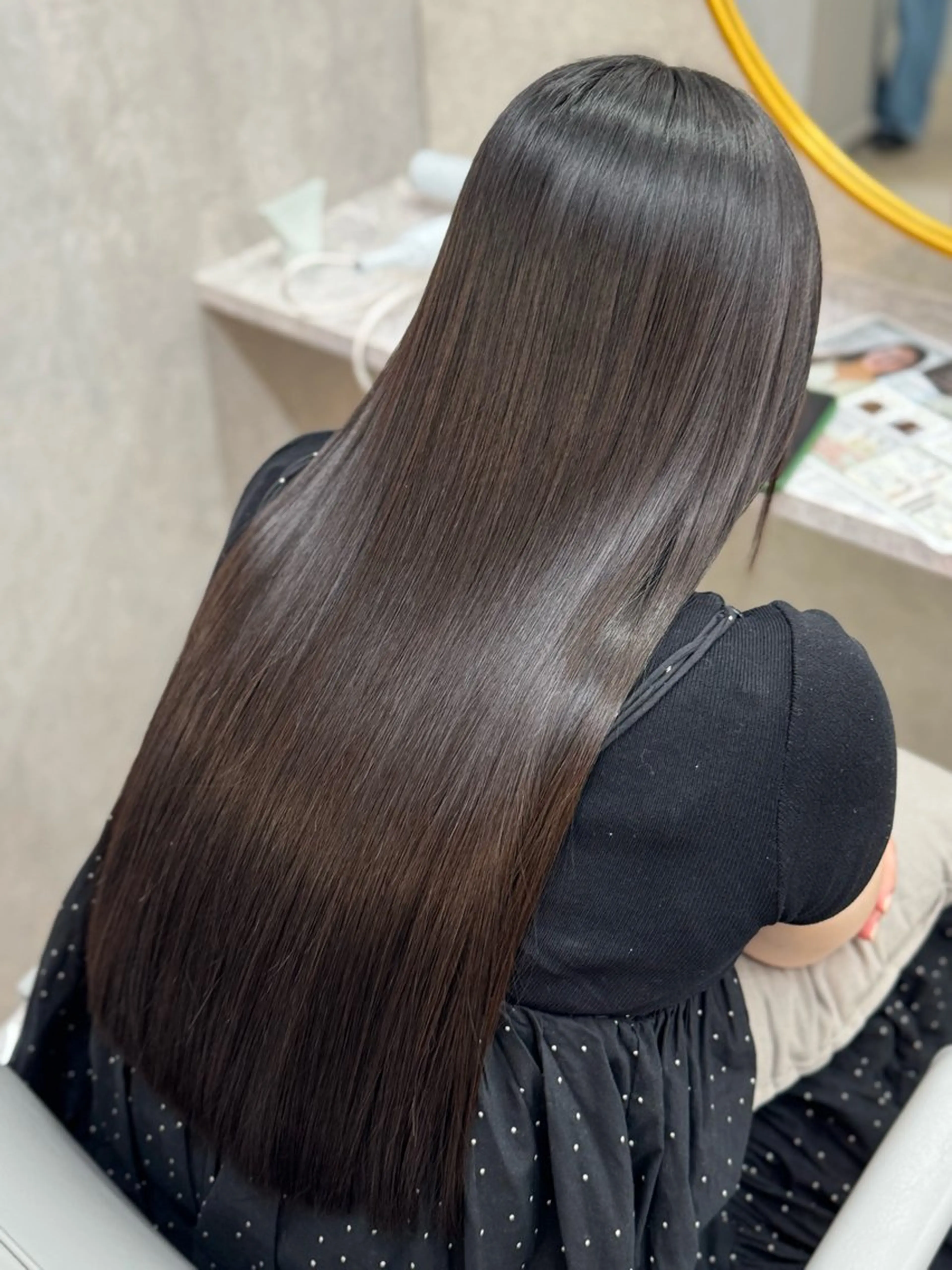 【✨憧れのうる艶髪へ✨】骨格似合わせカット➕ 上質で品のある艶カラーの写真