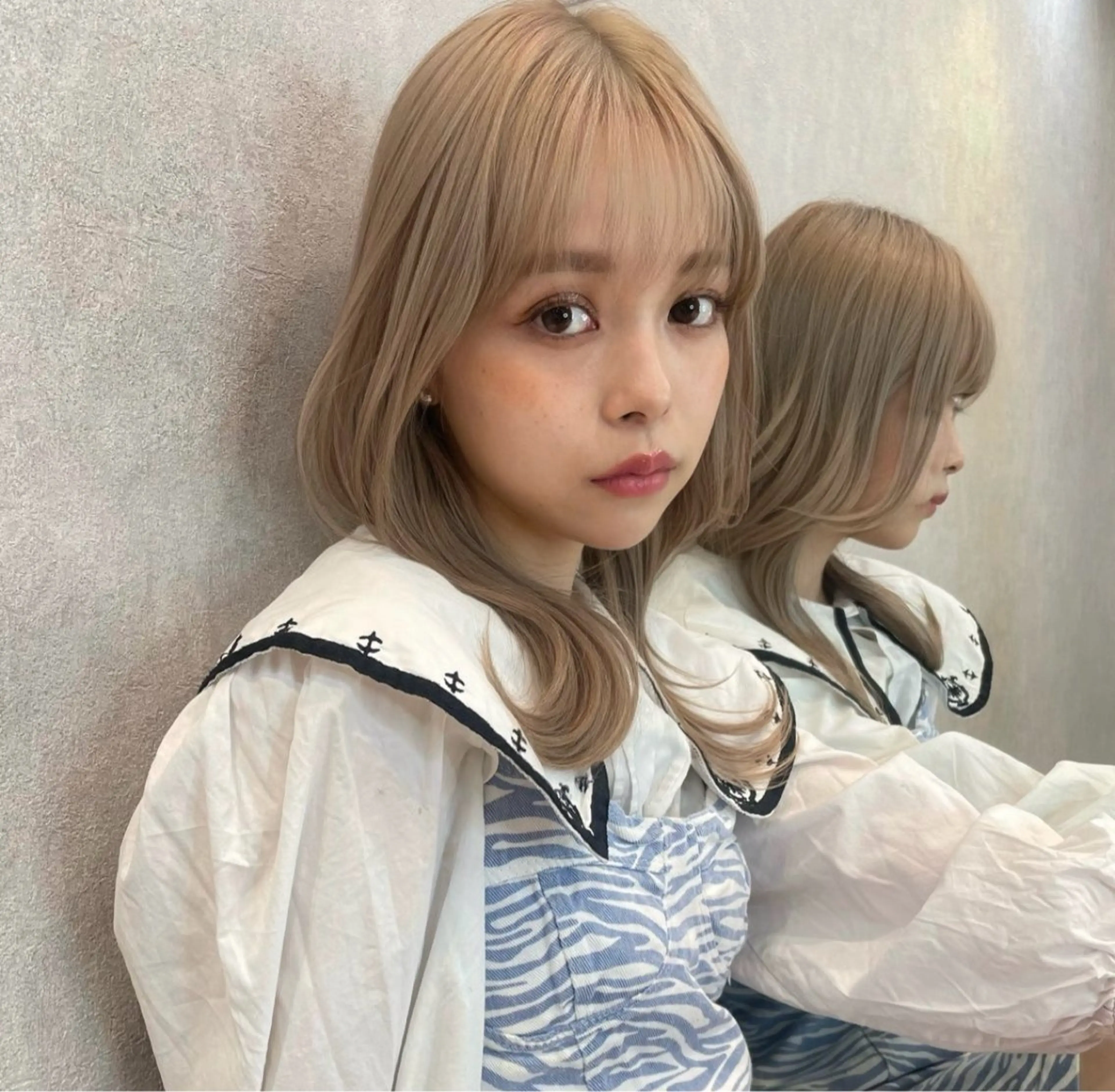 ミディアム 顔周りカット 小顔カット VIVIE 福岡天神店のヘアスタイル