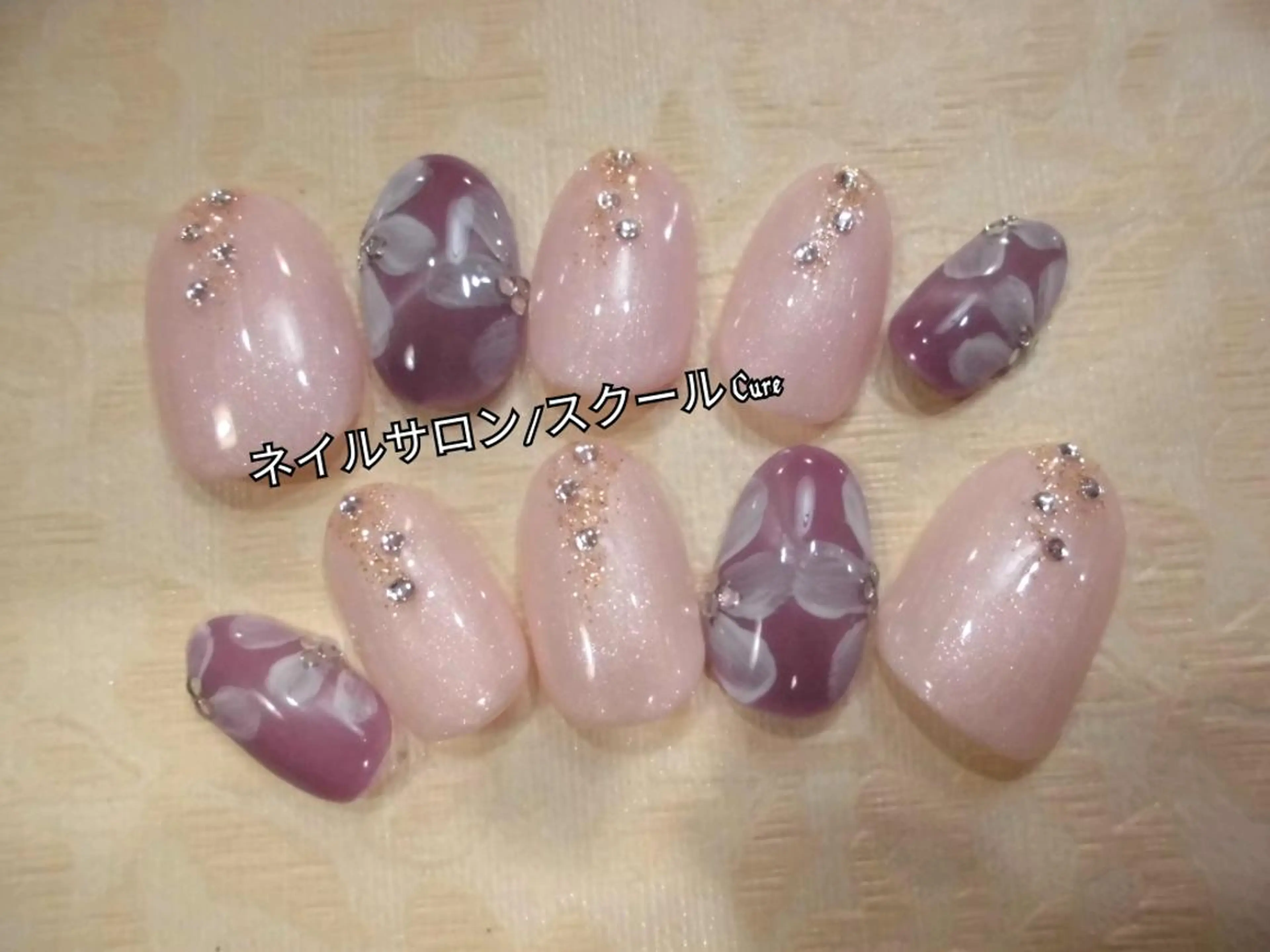 ミディアム ネイル ネイルチップ ネイルサロン Cureのネイルデザイン