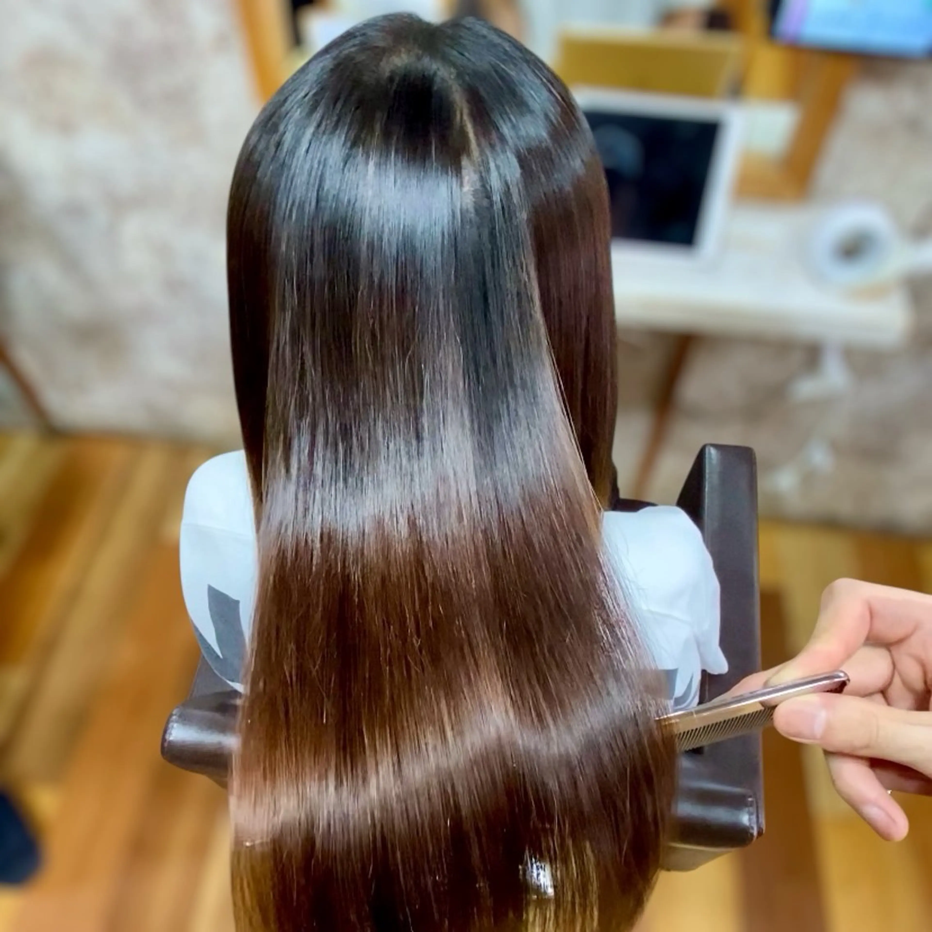 ロング YELLOW CORN 金沢文庫所属・【金沢文庫4分】髪質 改善/縮毛矯正アラタのヘアスタイル