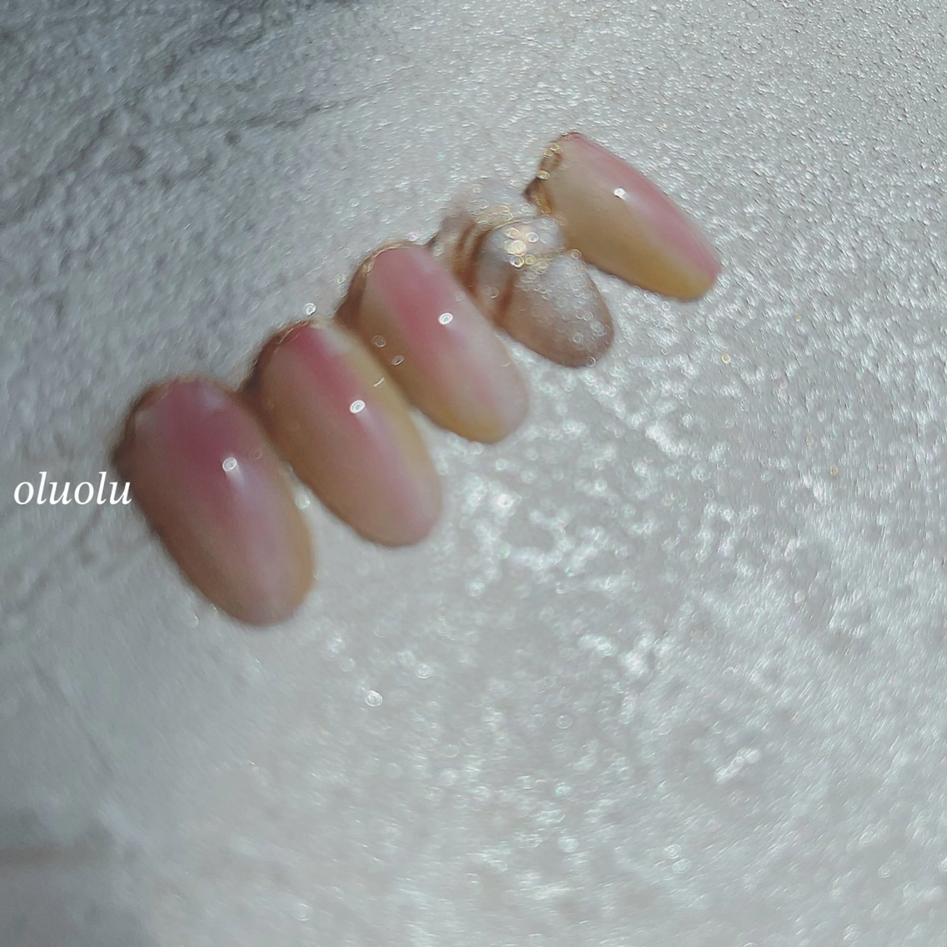 ネイル オーロラネイル キラキラネイル ラメ(グリッター) マグネットネイル ピンク ハンドネイル 大村 紬華のネイルデザイン