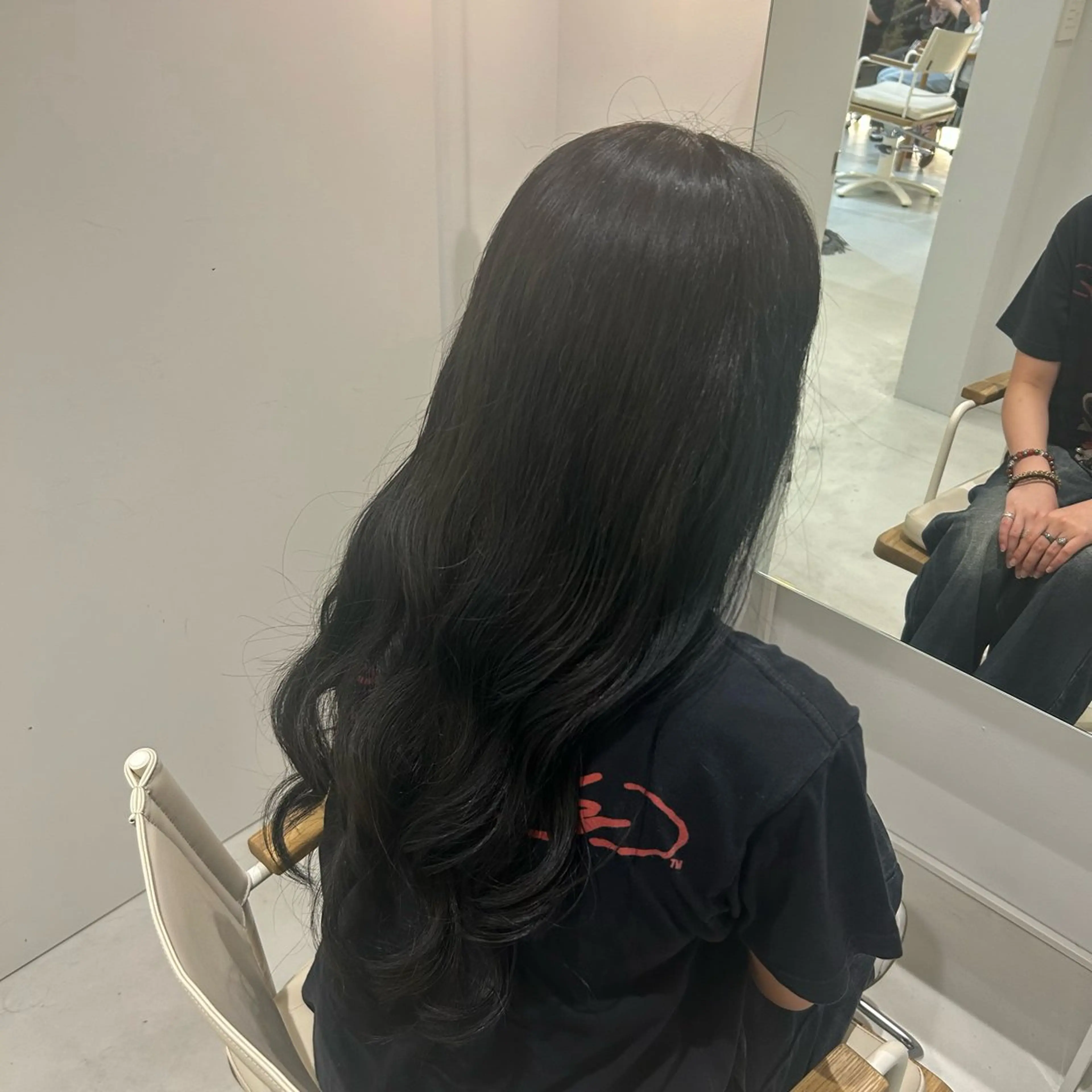 ロング カラー ブルーカラー ヘアカラー ✨ハイトーン/暗髪/ ハイライト/松岡✨のヘアスタイル