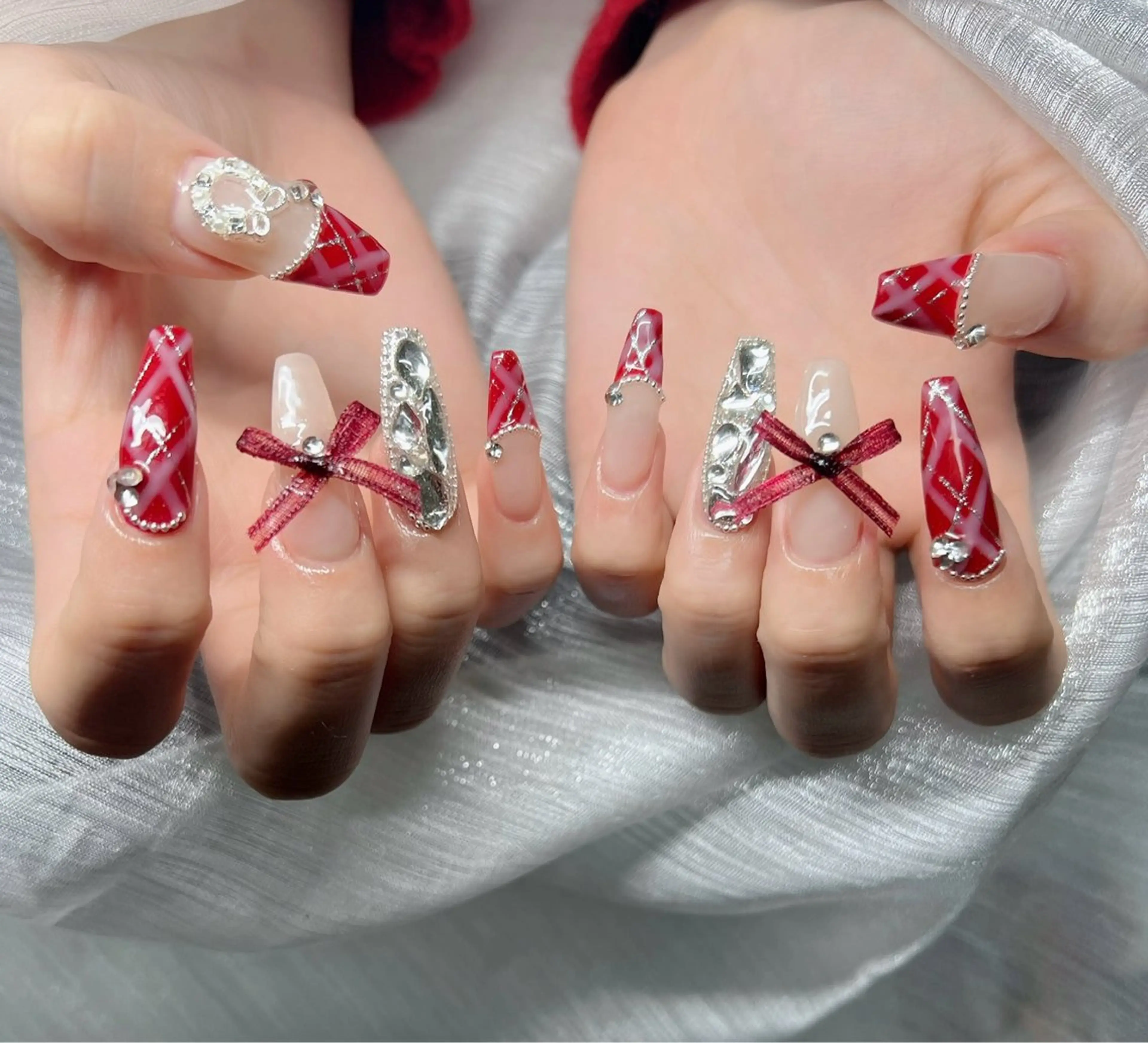 ネイル オーロラネイル チークネイル 長さ出し フットネイル フレンチネイル ハンドネイル Lee Nailsのネイルデザイン