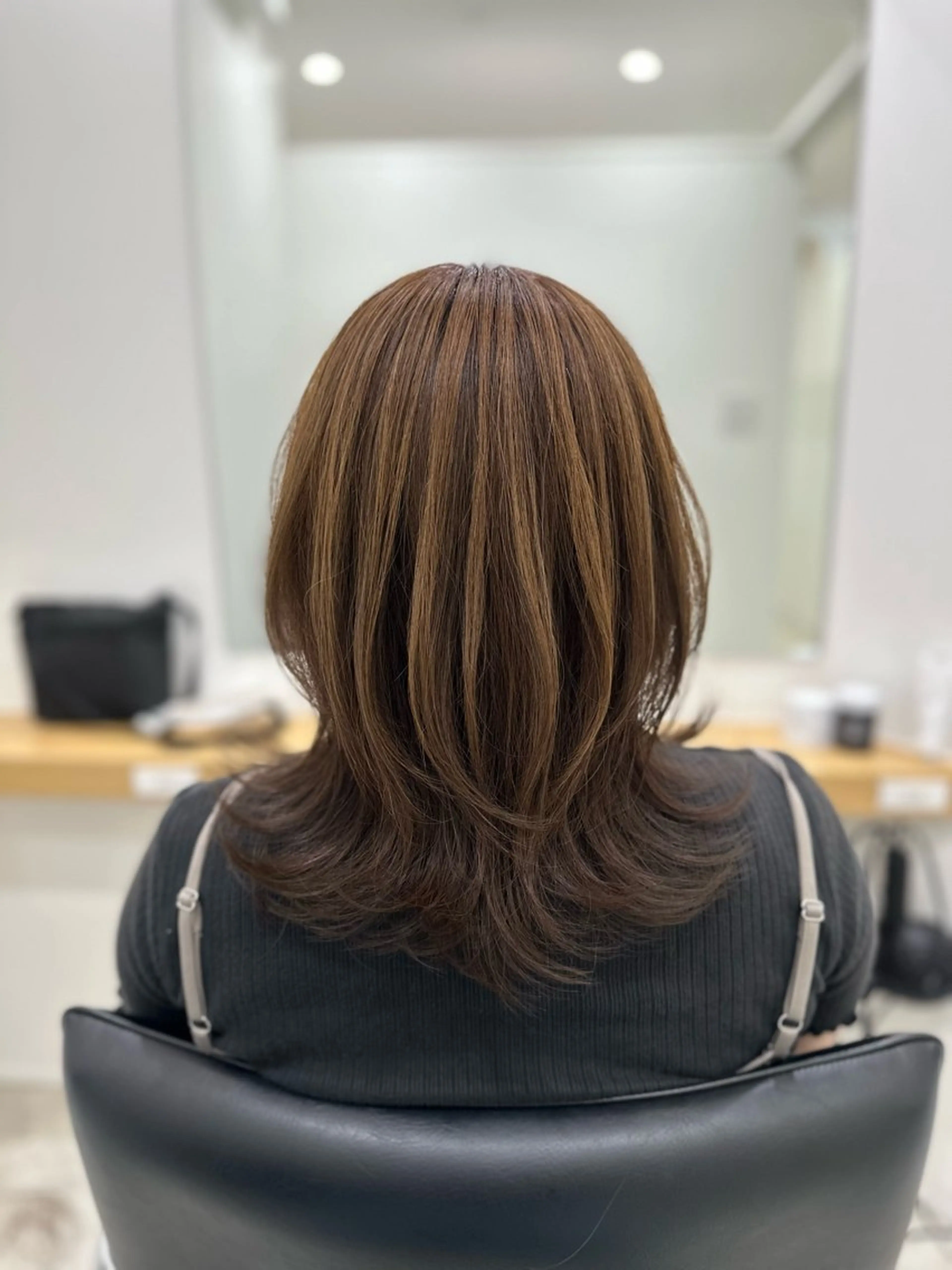 ミディアム ハイライト 髪質改善 レイヤーカット ヘアカラー トリートメント uhiyama shotarouのヘアスタイル