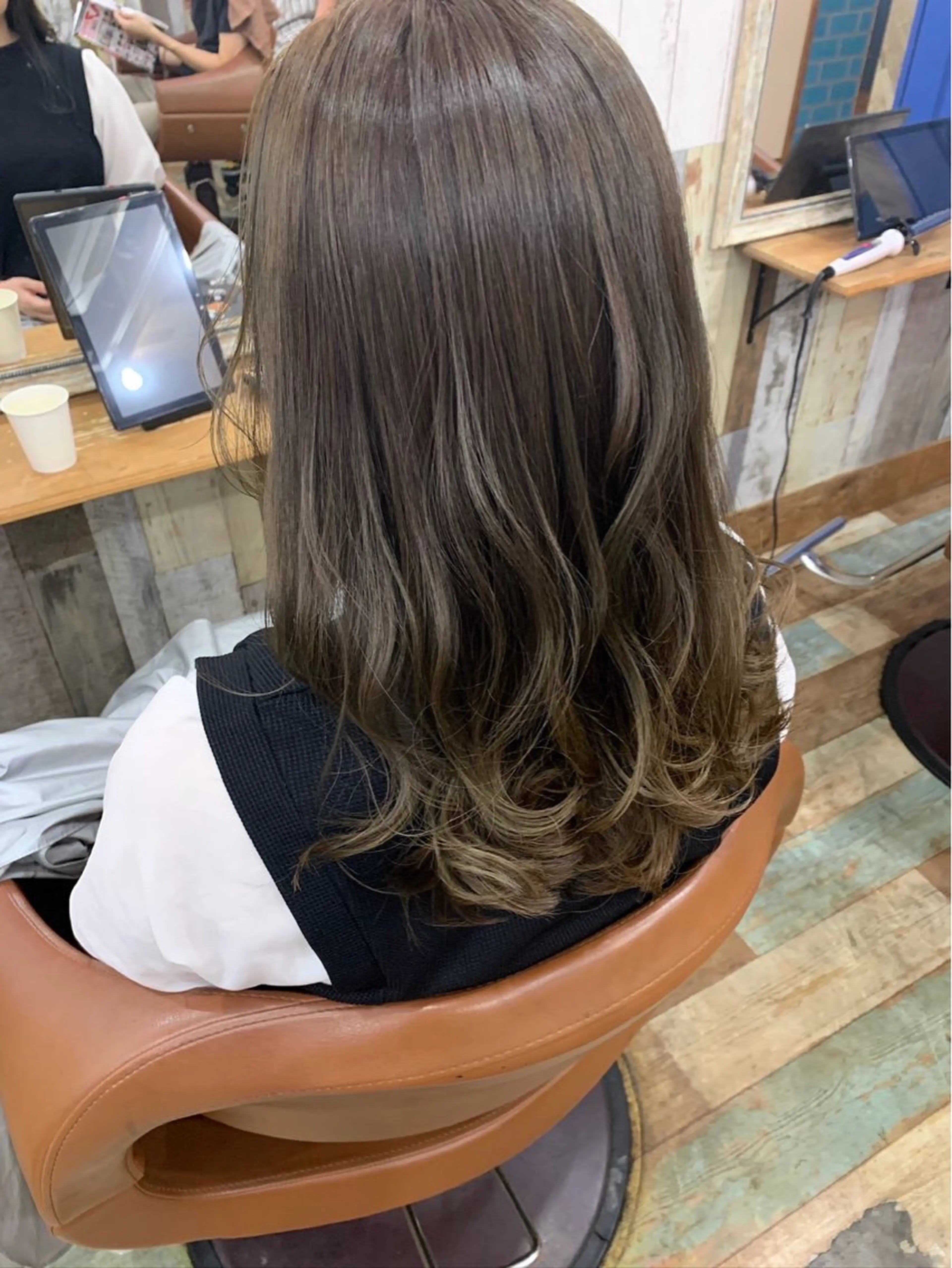 セミロング カラー Hair's RooMのヘアスタイル