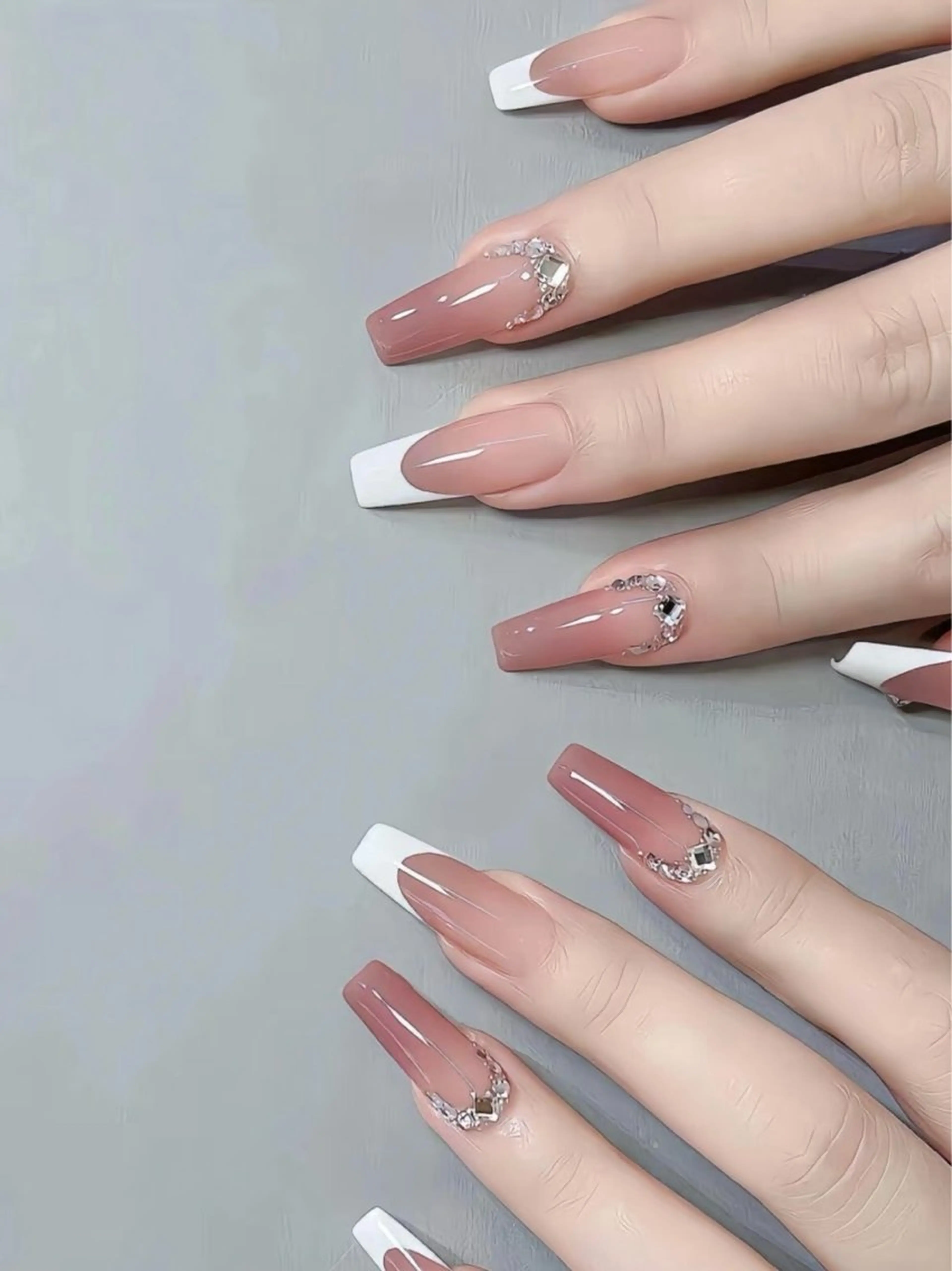 ネイル 高木 維麗絲のネイルデザイン