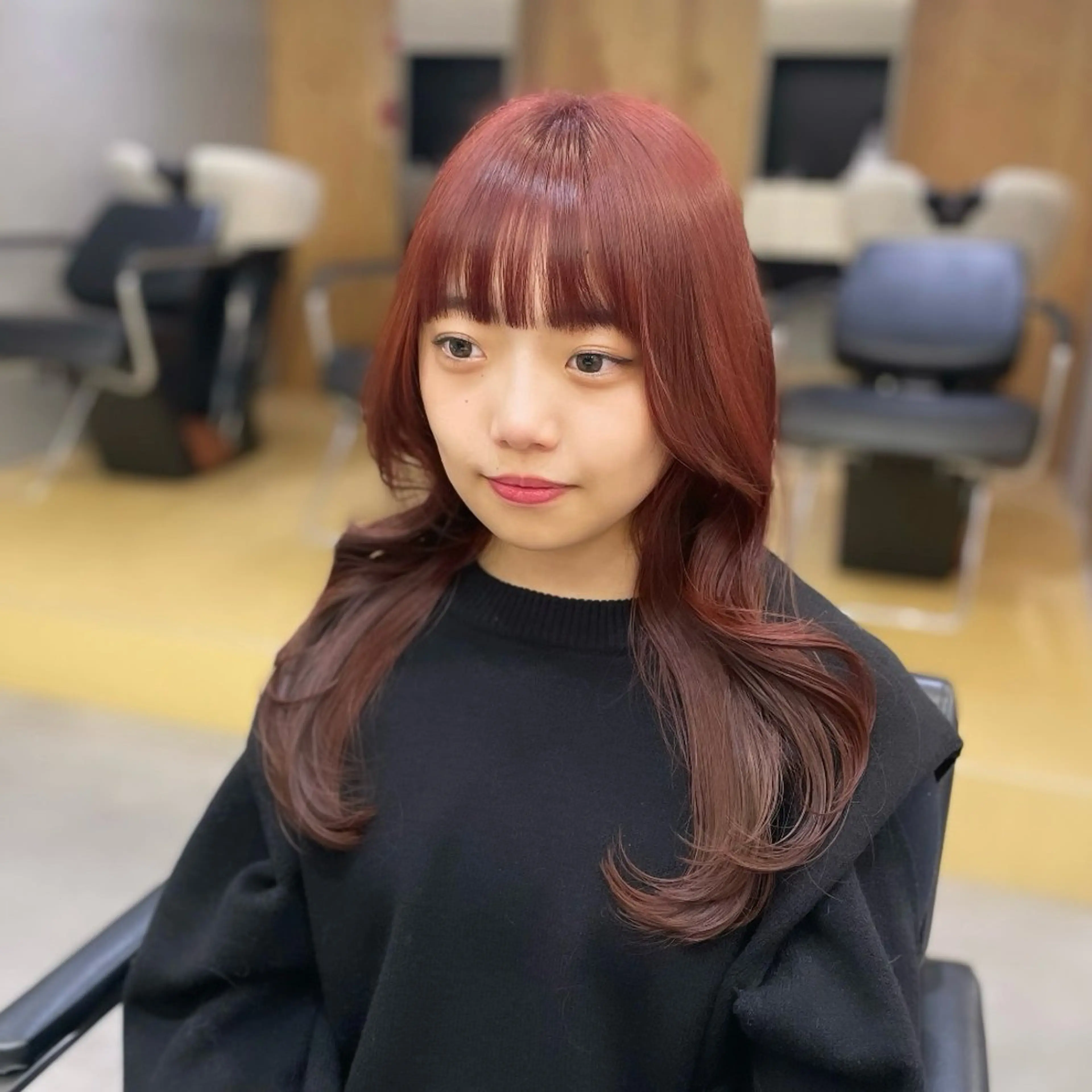 ロング カラー レッドカラー くびれヘア 韓国風ヘア レイヤーカット ヘアカラー Rui/透明感カラー 暖色/レイヤーカットのヘアスタイル