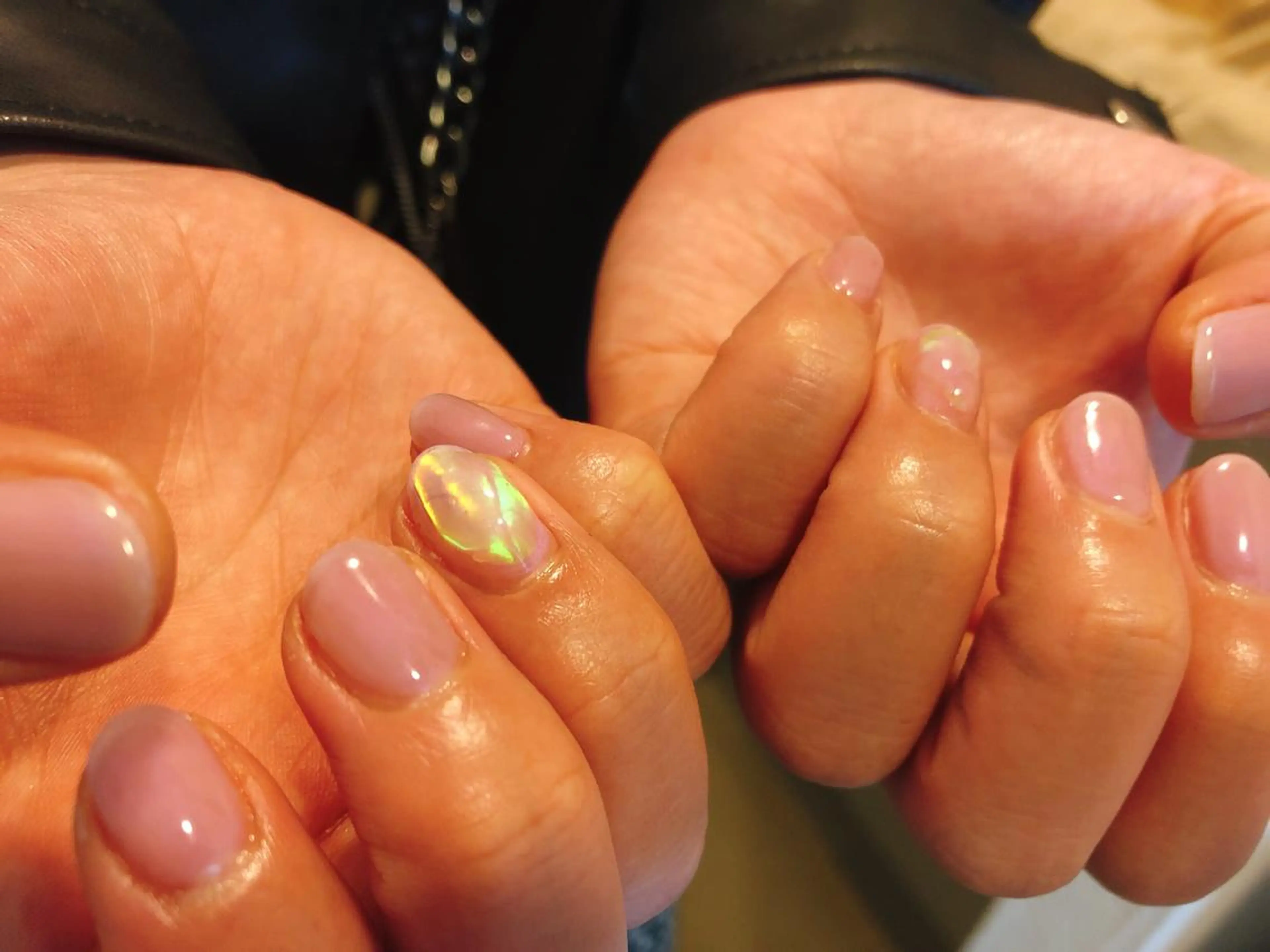 ネイル 氷ネイル・うるうるネイル kiki nail &brow二子玉川の眉毛・アイブロウイメージ