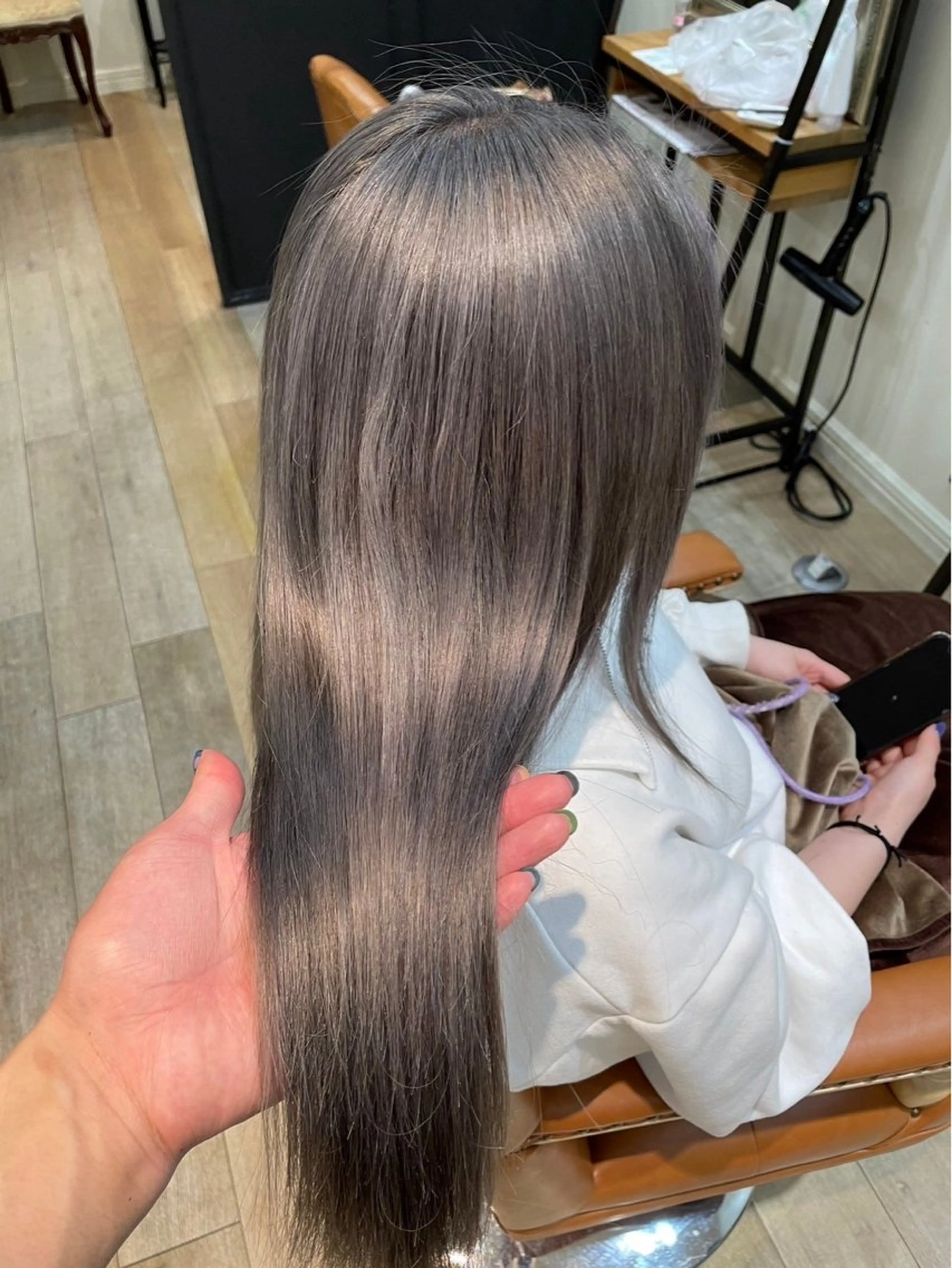 カラー ヘアカラー しおり🍬 KOKORO🤍のヘアスタイル