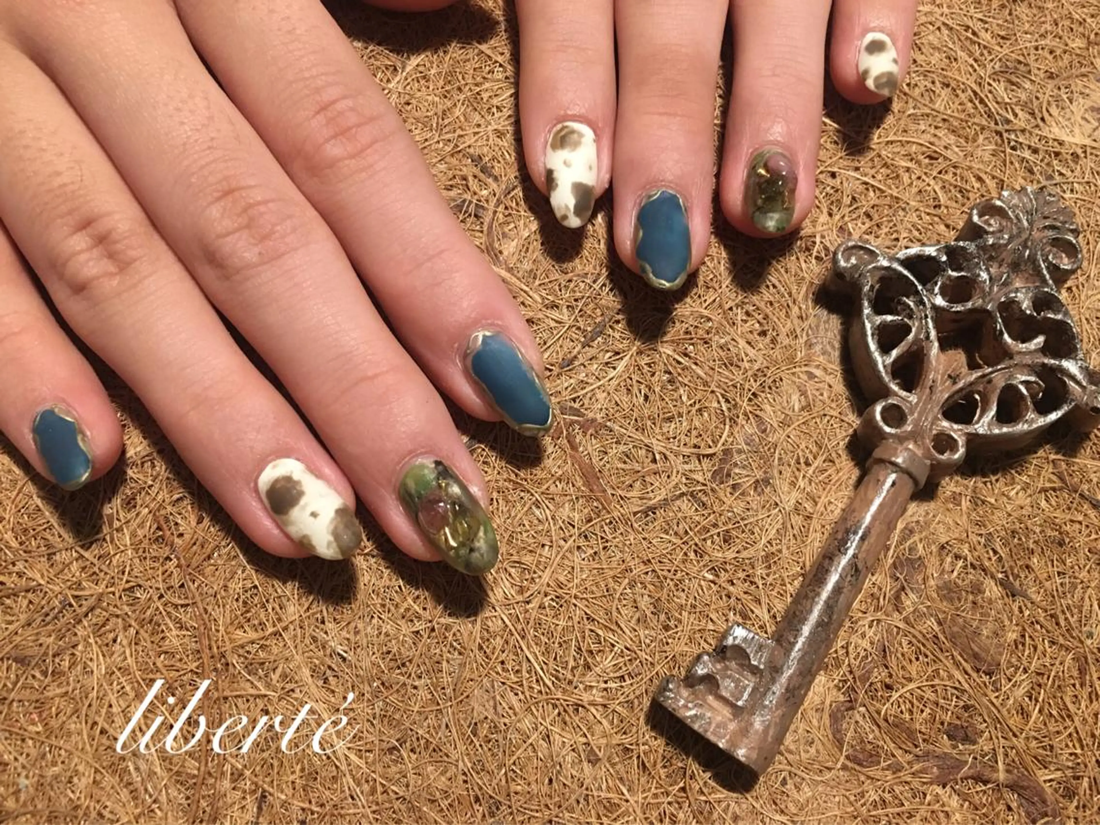 ネイル liberté (リベルテ)のネイルデザイン