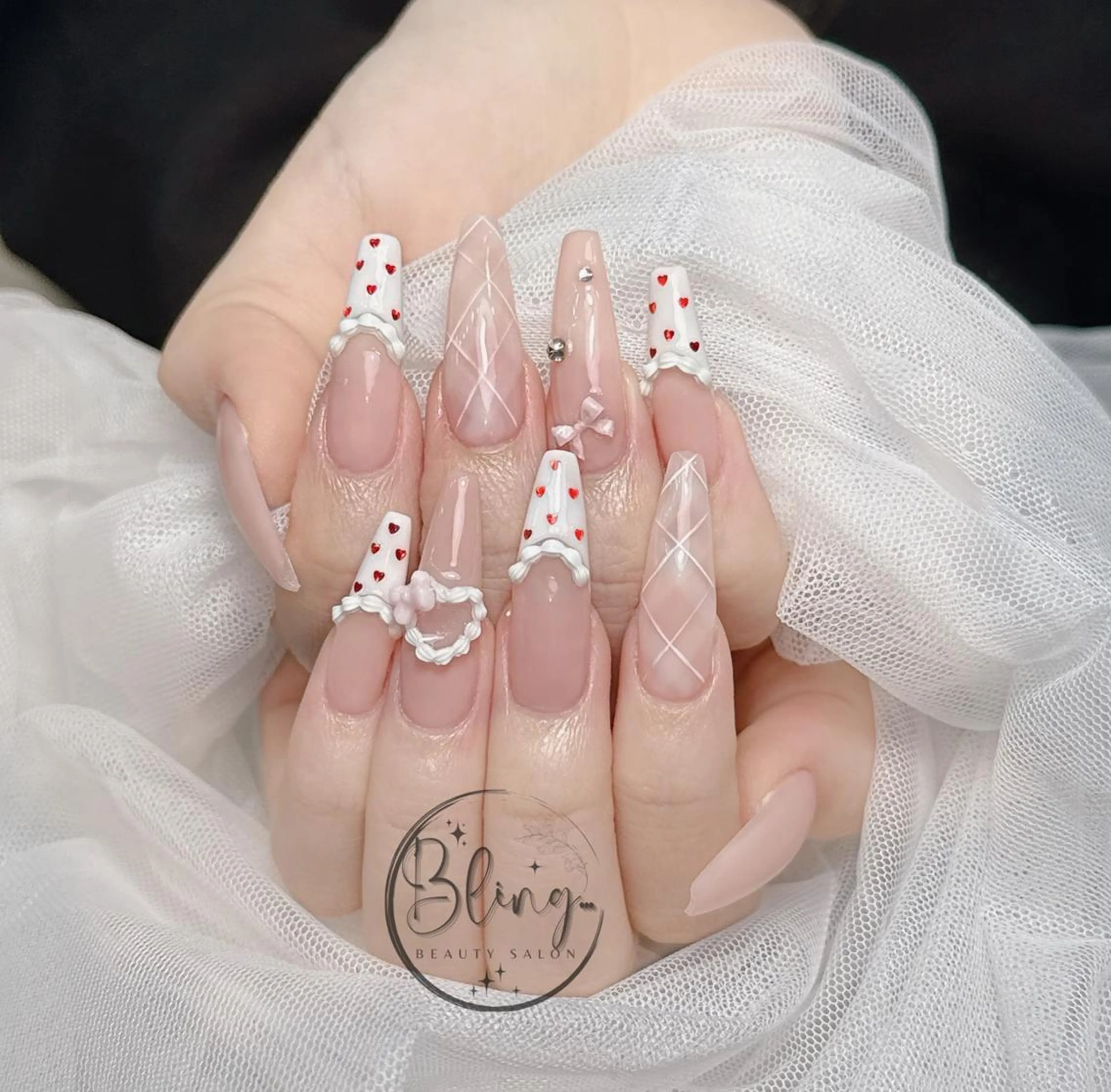 ロング 韓国風ヘア ハンドネイル Bling Salonのネイルデザイン