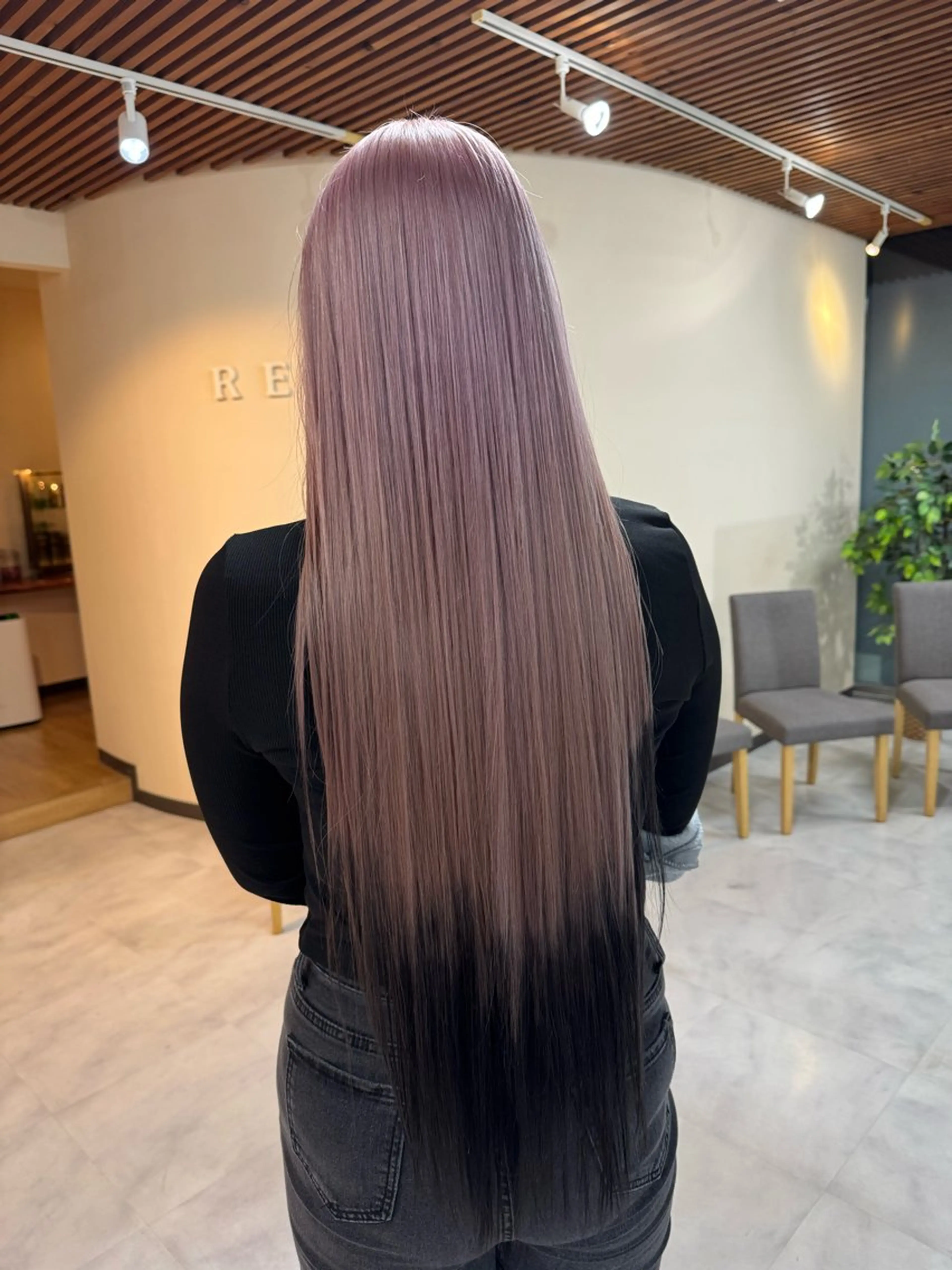 ロング カット ヘアカラー ルーツ/ デザイン/ ハイトーン/おこのぎのヘアスタイル