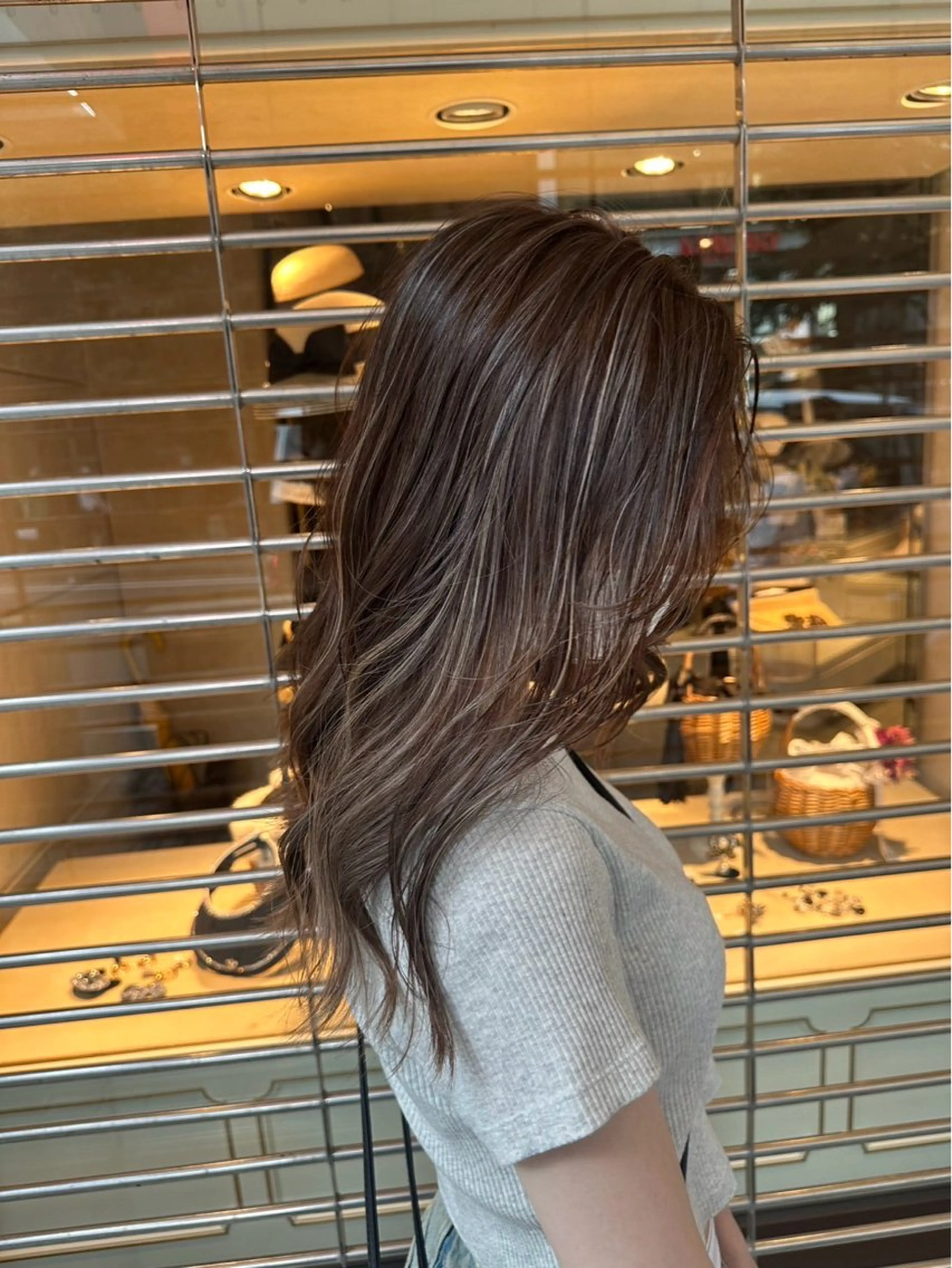 ロング カラー ハイライトカラー ハイライト ヘアカラー トリートメント 💎夏葵 ハイライト /デザイン指名No1のヘアスタイル