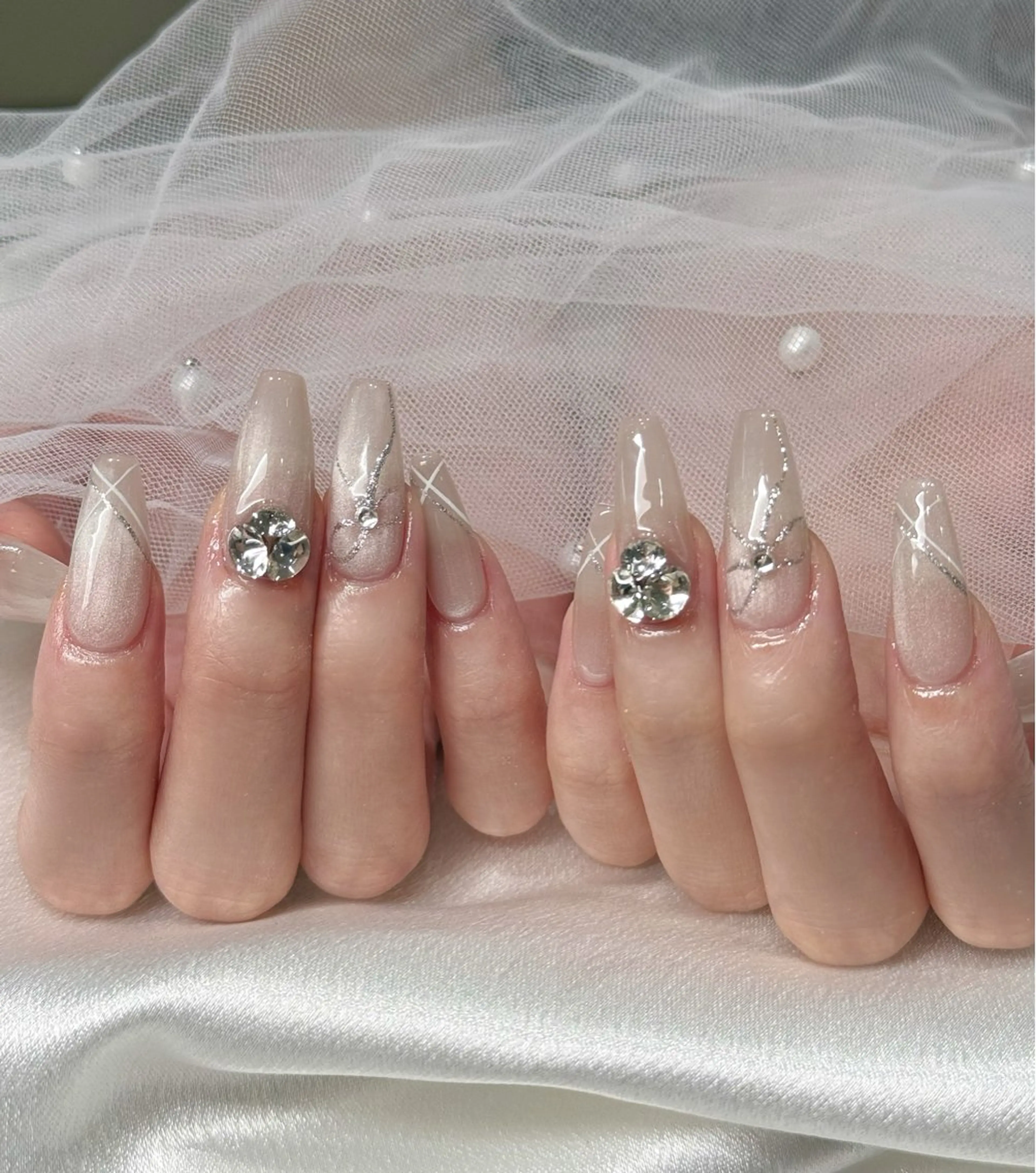 ネイル アートネイル チークネイル 氷ネイル・うるうるネイル 韓国ネイル マグネットネイル ハンドネイル NAILS168 新大久保店のネイルデザイン