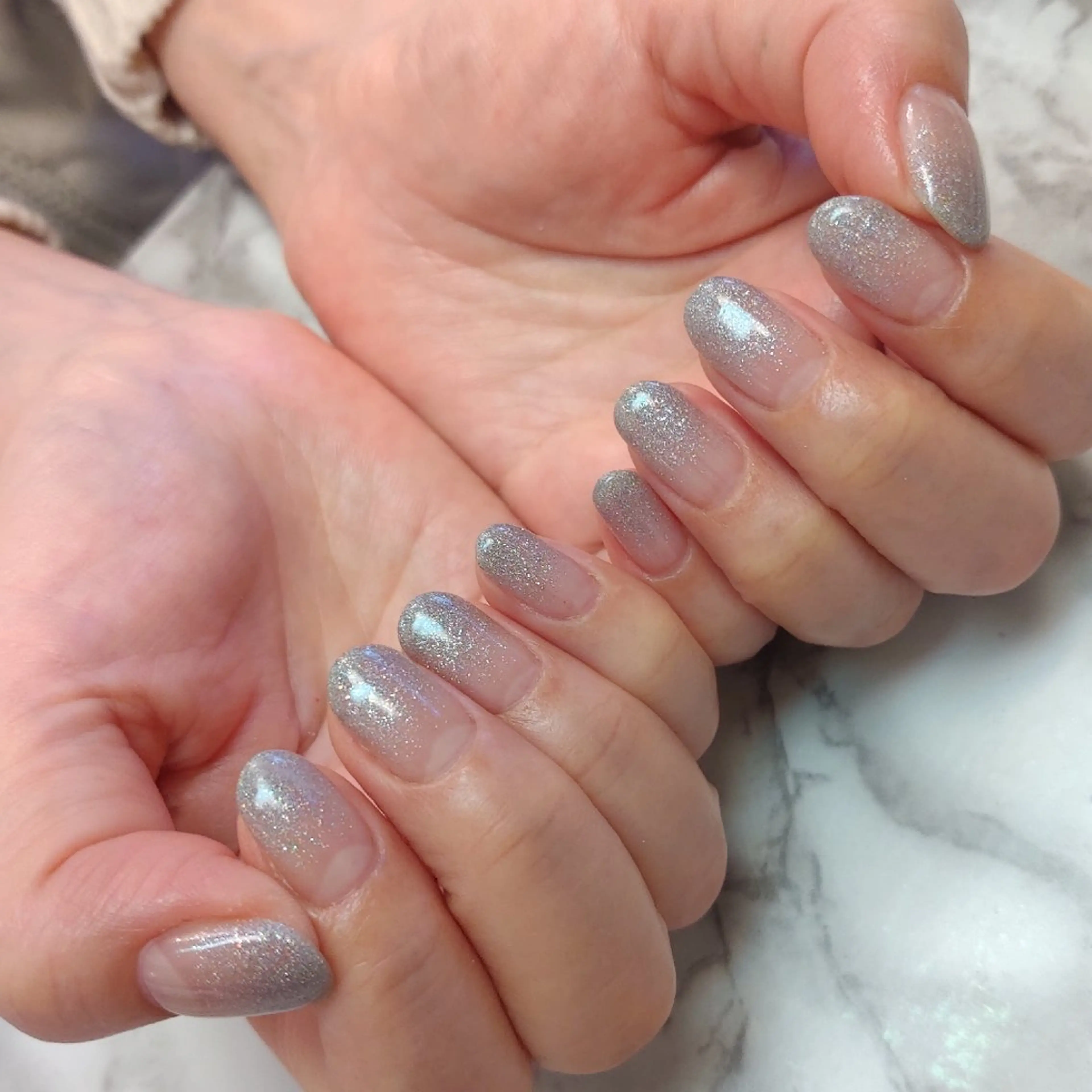 ネイル ラメ(グリッター) ラメグラデーション ジェヌインネイル 河内のネイルデザイン