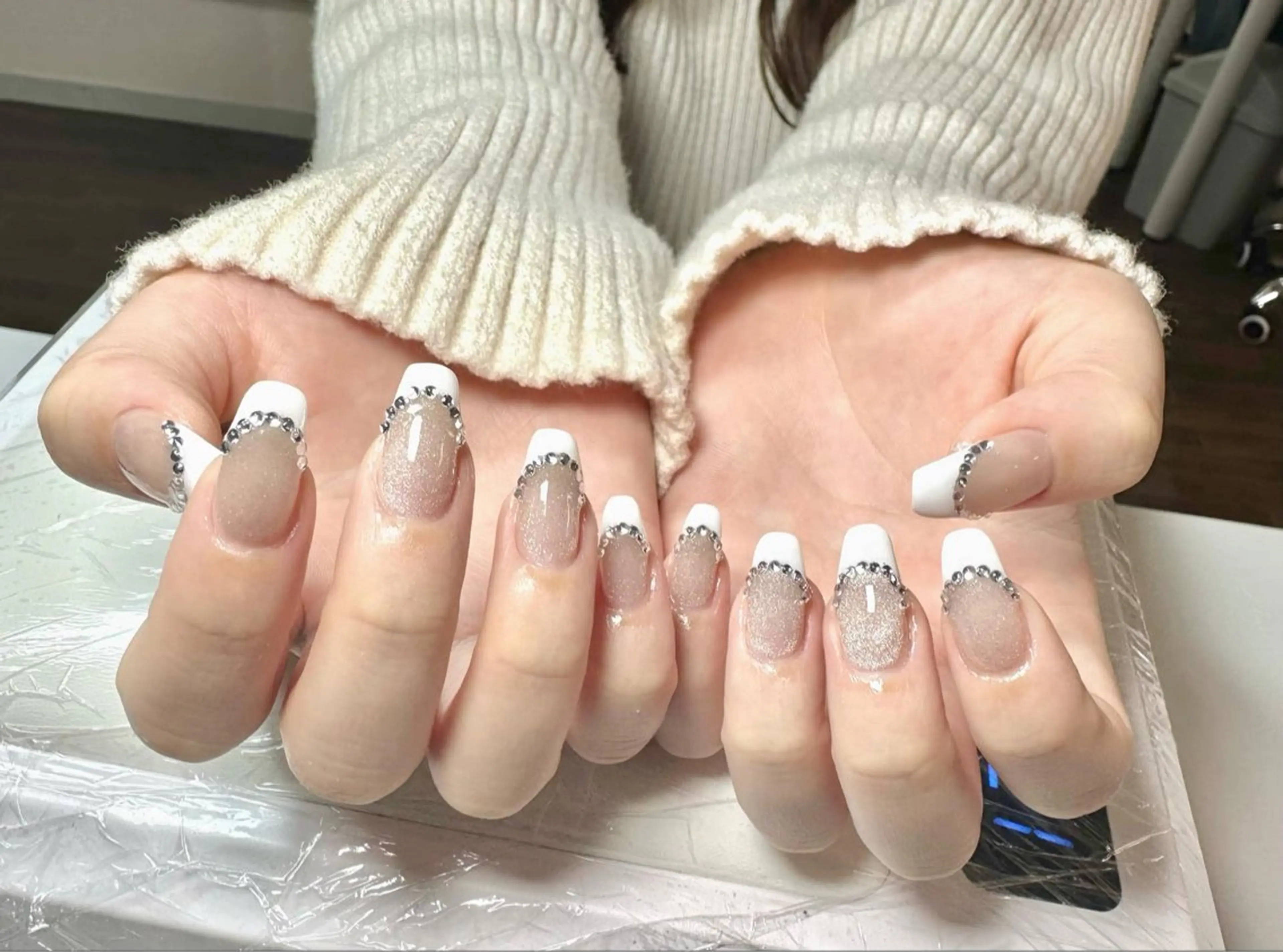 ネイル チークネイル フレンチネイル グラデーション 韓国ネイル マグネットネイル Hana Nailのネイルデザイン