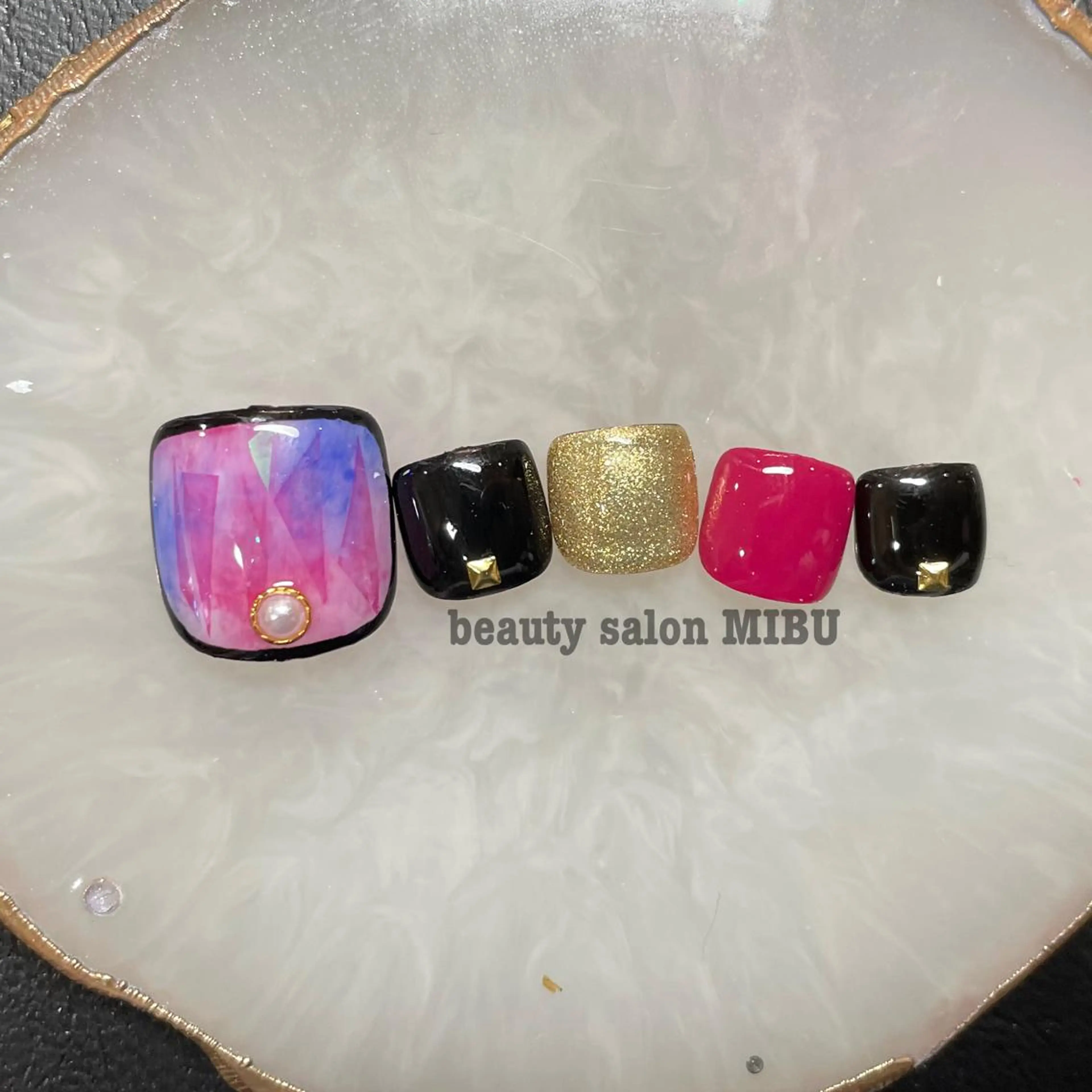 ネイル フットネイル Sunny.Roa nail💅のネイルデザイン