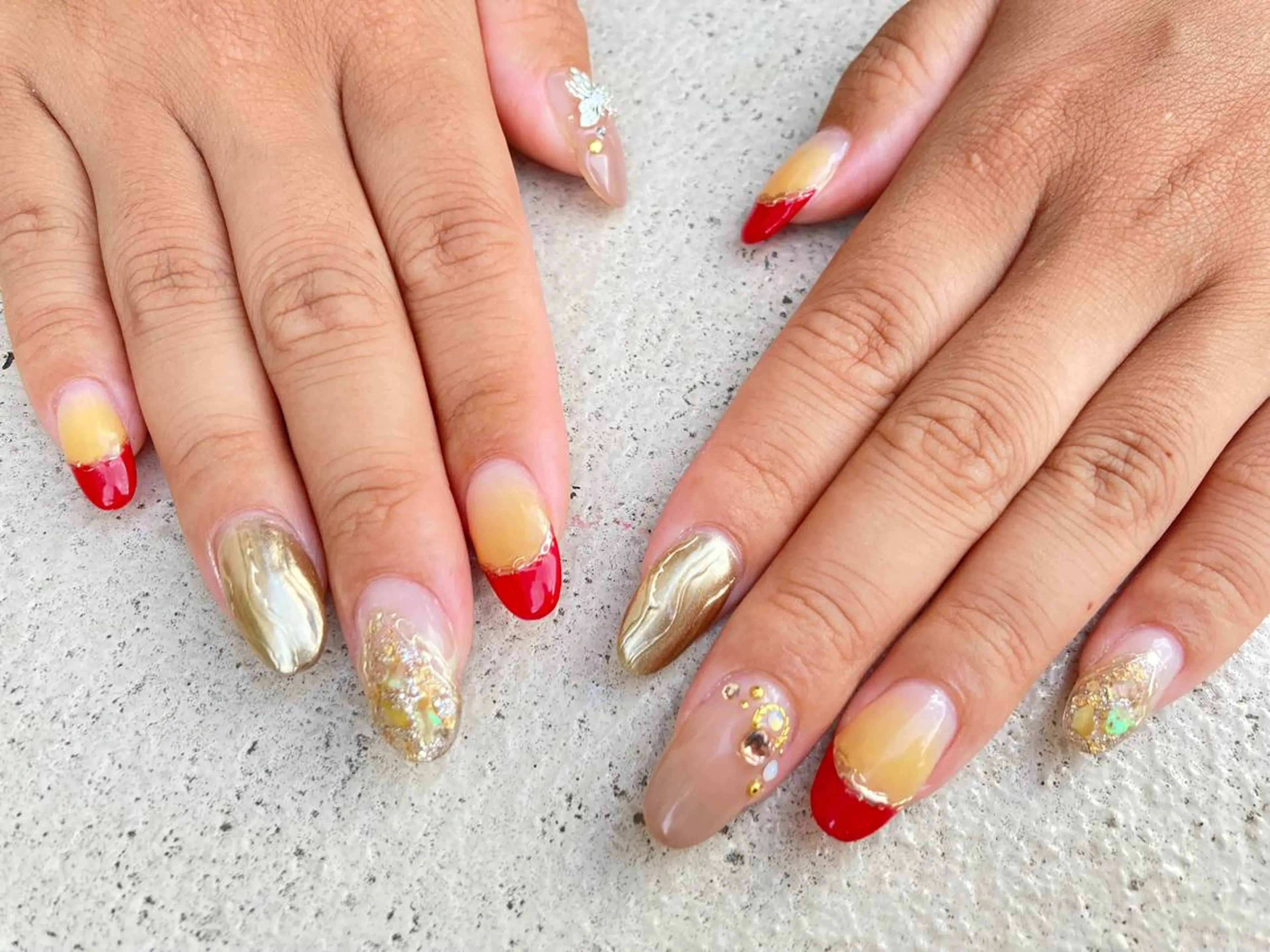 ミディアム ネイル ハンドネイル ✴︎ Delightのネイルデザイン