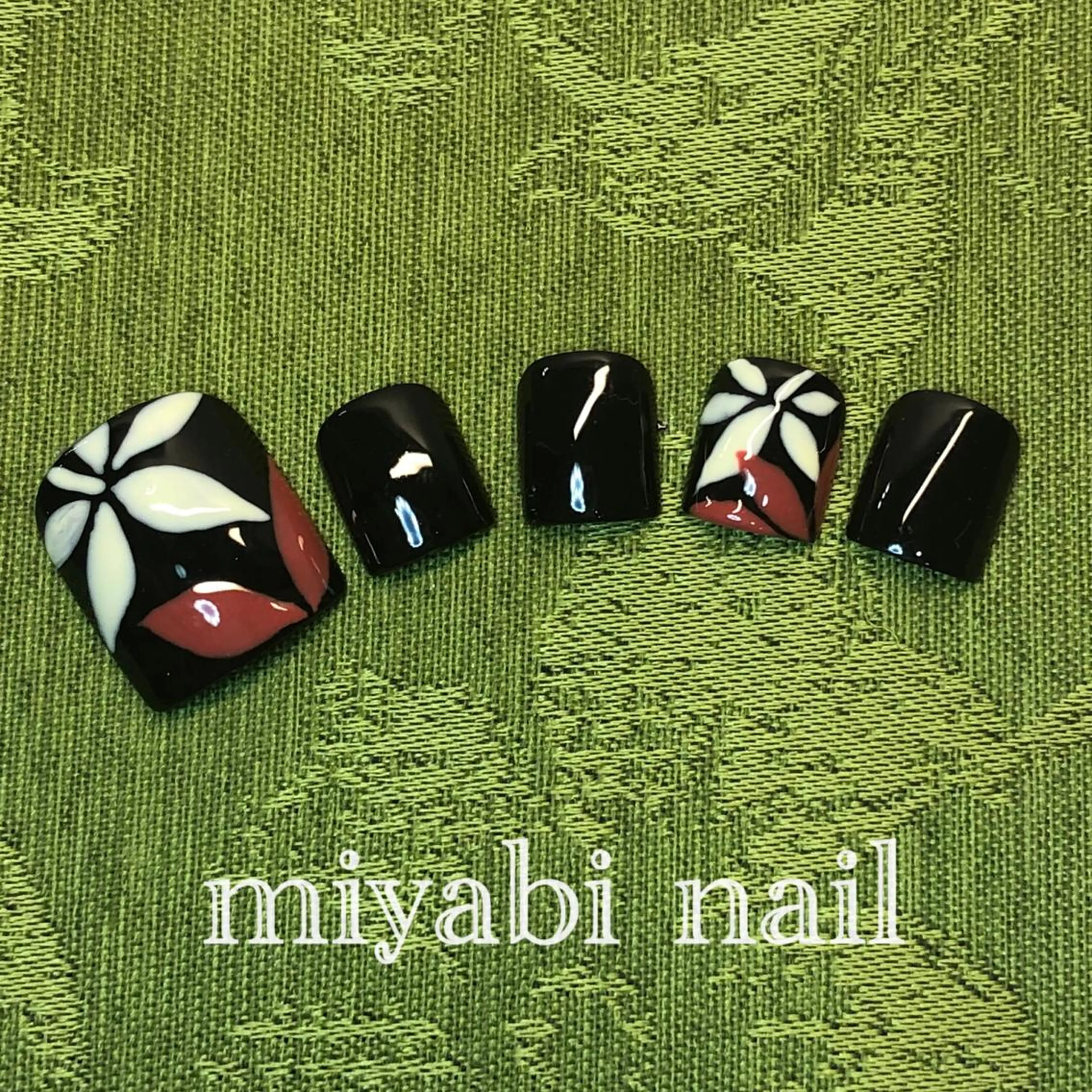 ネイル アートネイル フットネイル 持ち込み フットネイル miyabi nail 桂川駅近くのネイルデザイン