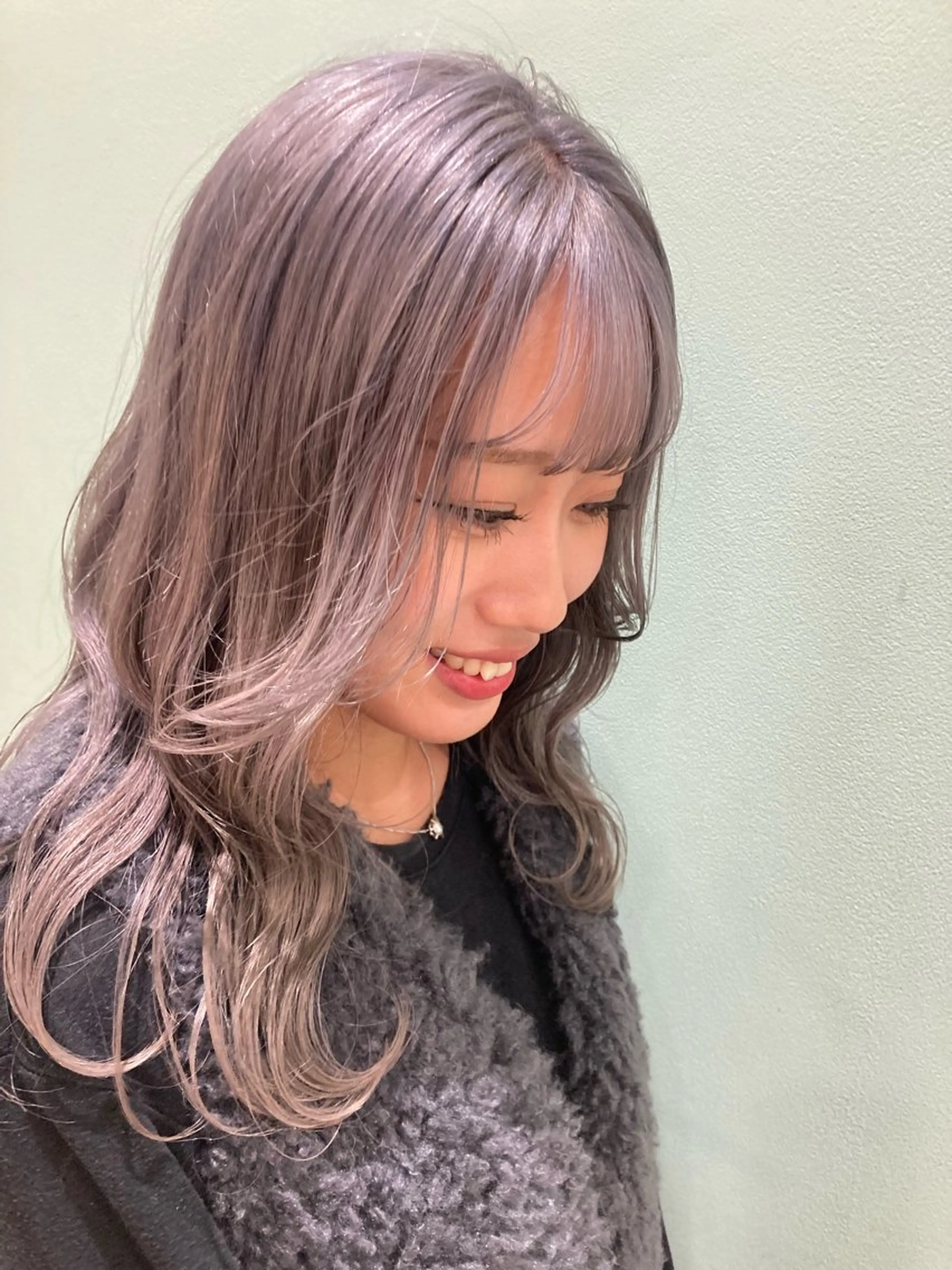 カラー ブリーチ ケアブリーチ ハイトーンカラー シルバー 学生 ヘアカラー むらたみずき /大宮ボブ、ショートのヘアスタイル