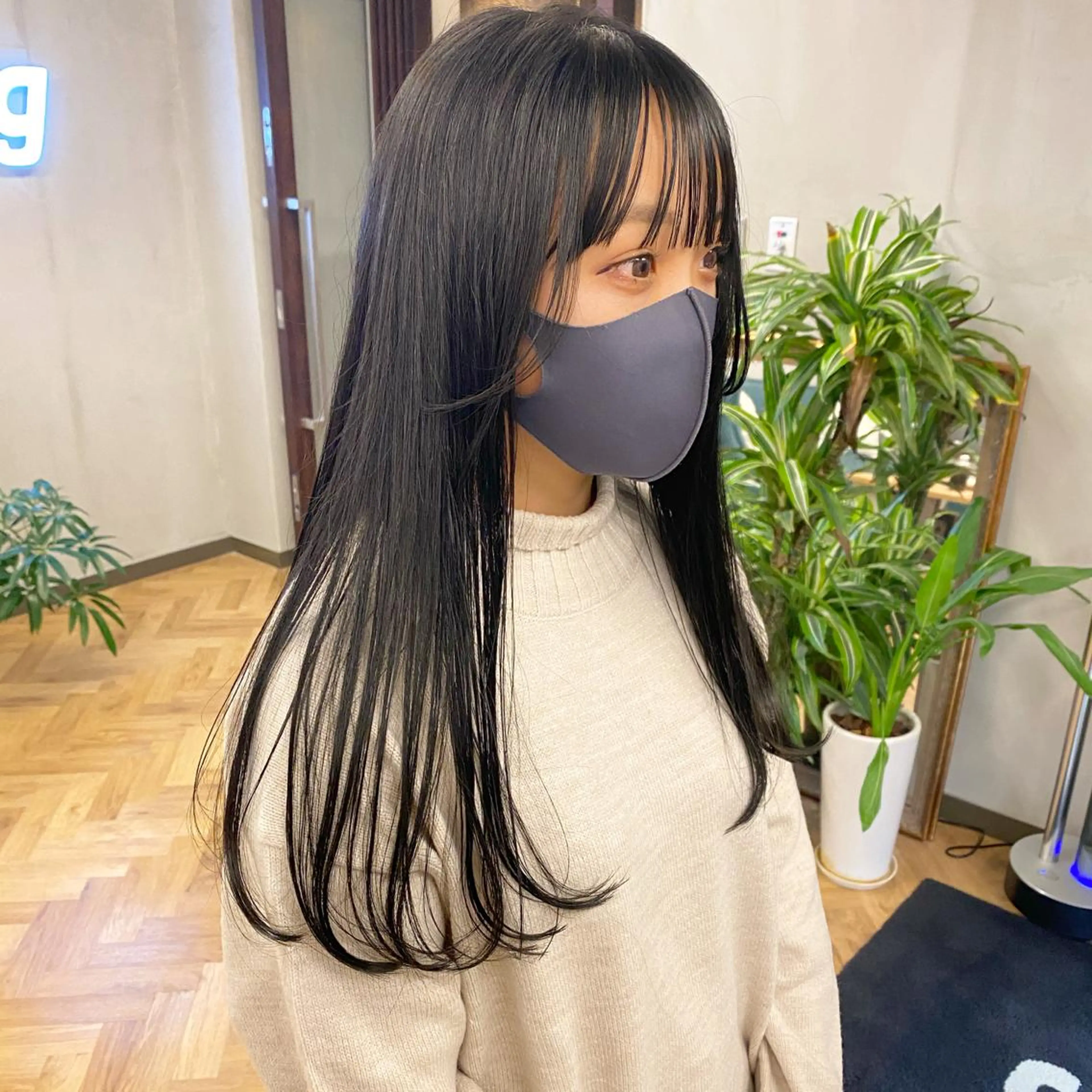 ロング 前川 朋香のヘアスタイル
