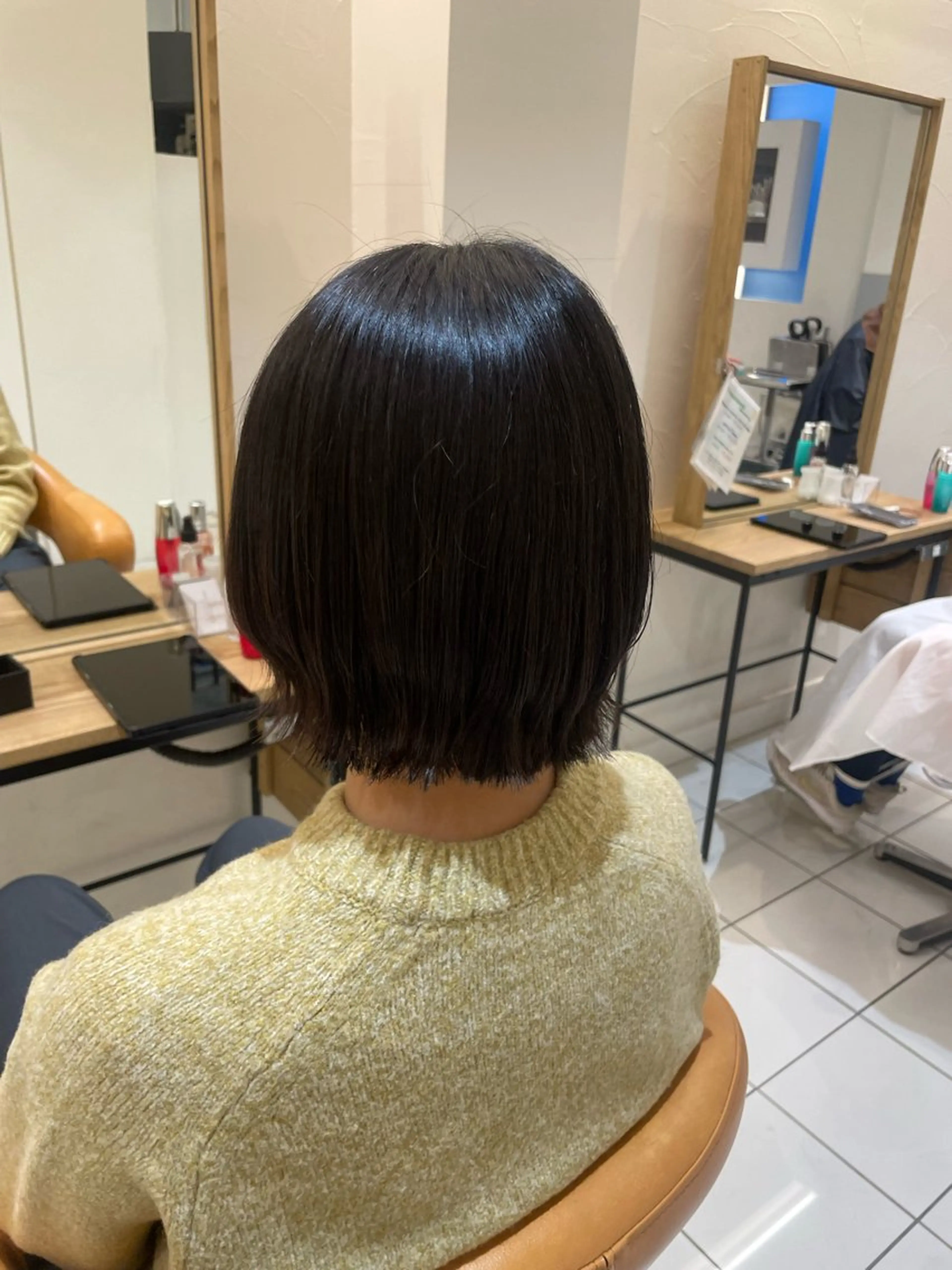 ショート ボブ 外ハネヘア カット 🌷【暖色艶カラー】 shiori🌷のヘアスタイル