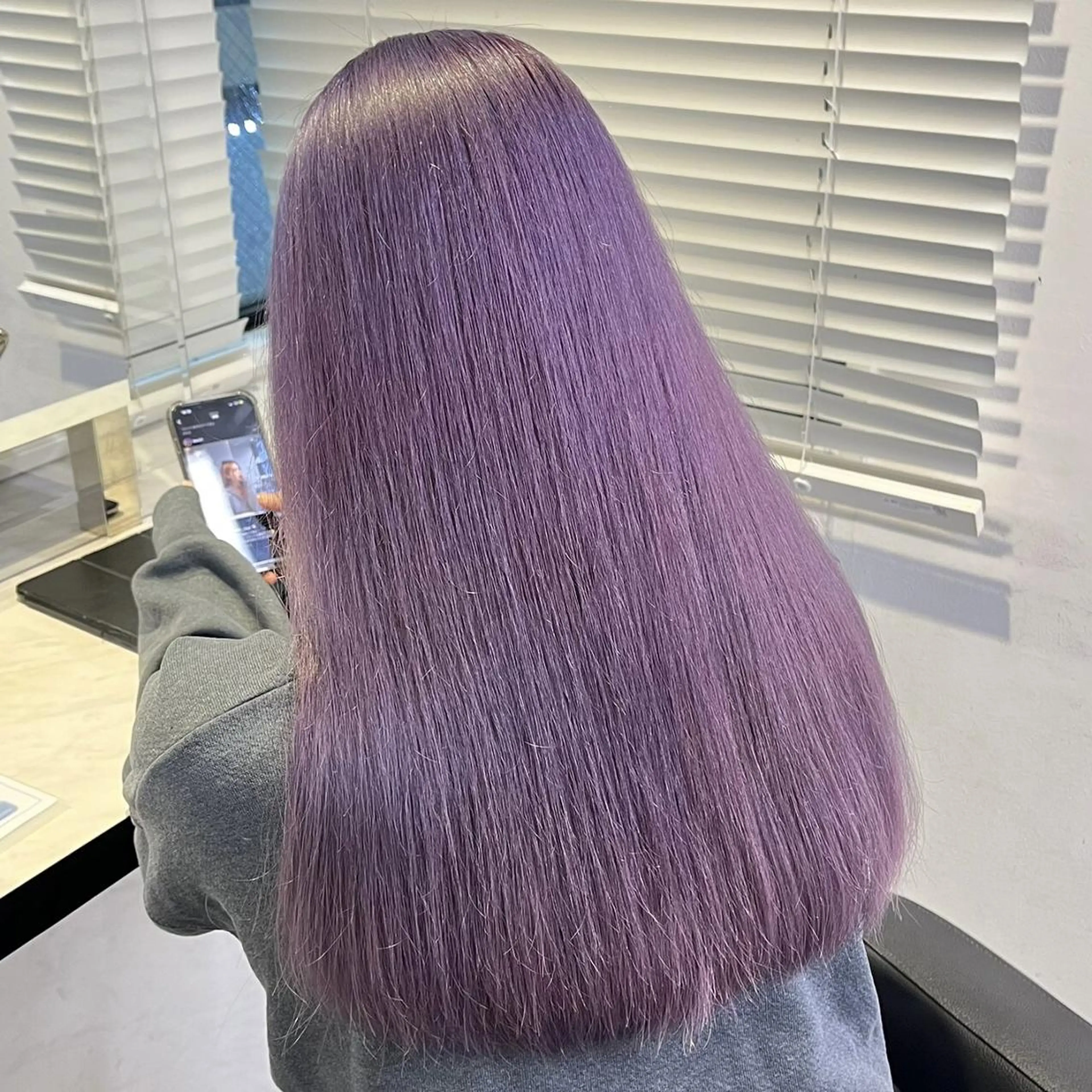 セミロング ブリーチ✖️ 縮毛LANDのヘアスタイル