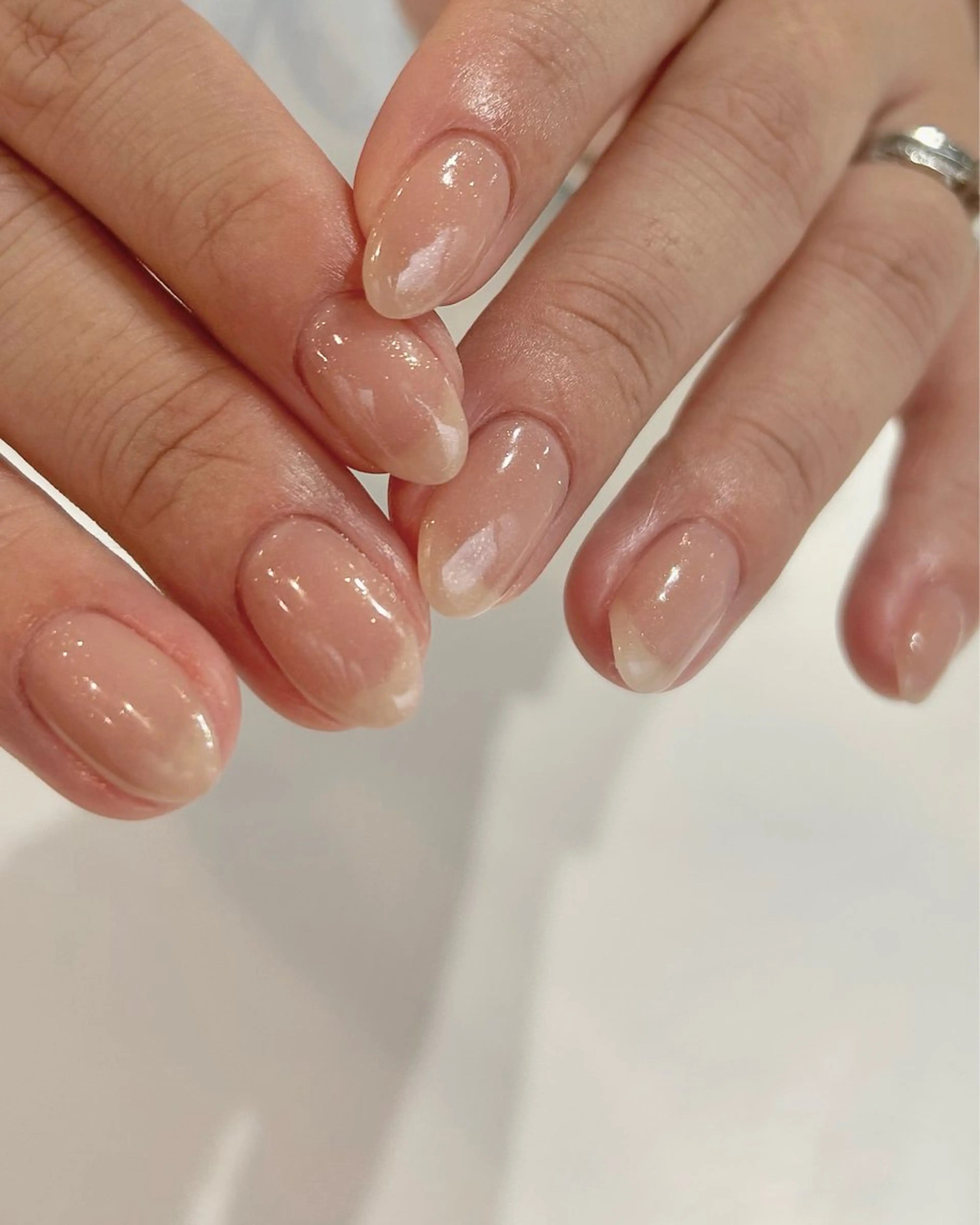 ネイル オーロラネイル ジェルネイル キラキラネイル ニュアンスネイル オフィスネイル 𓂃toi. 儚げnuanceのネイルデザイン